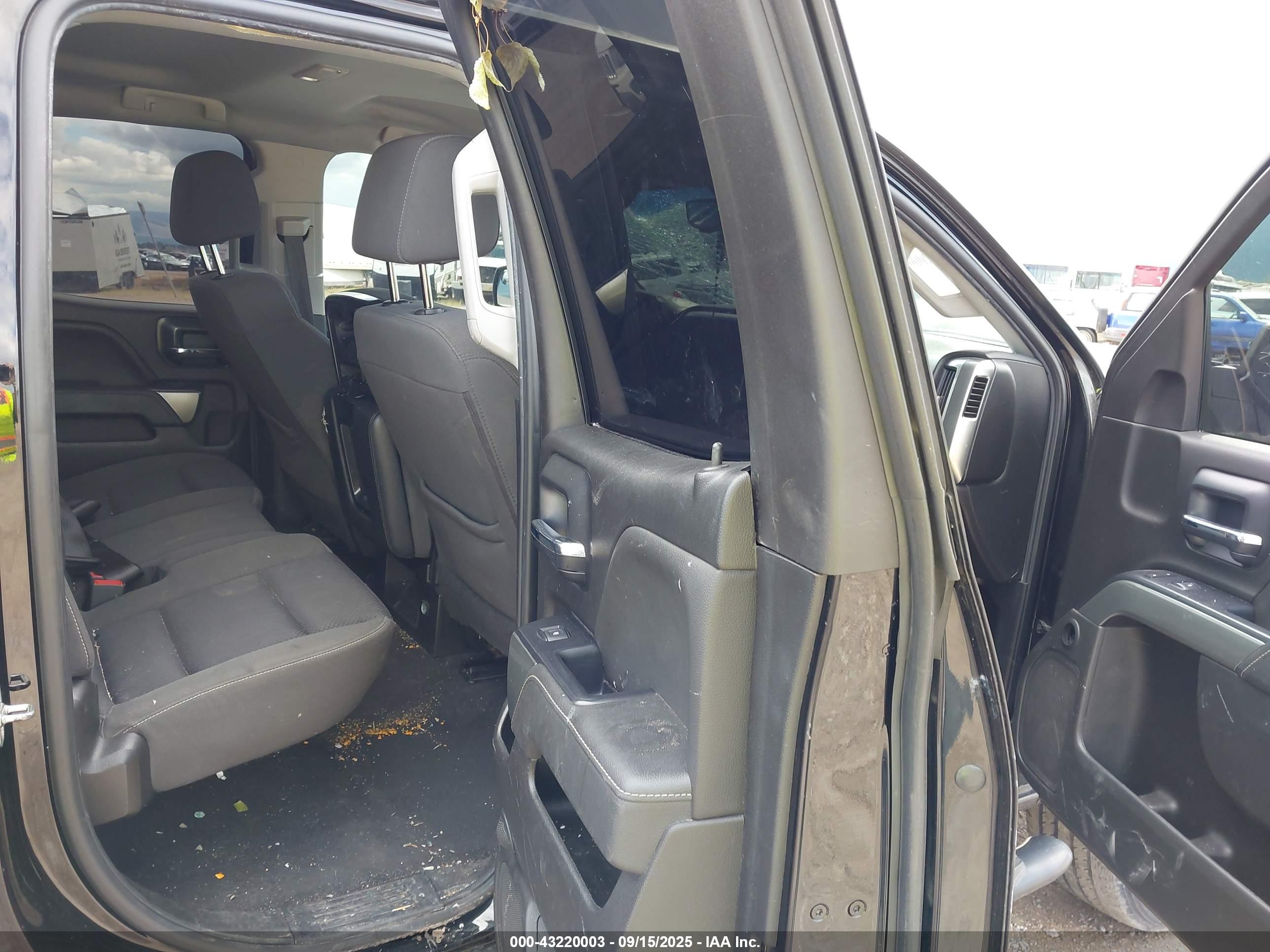CHEVROLET SILVERADO image 8