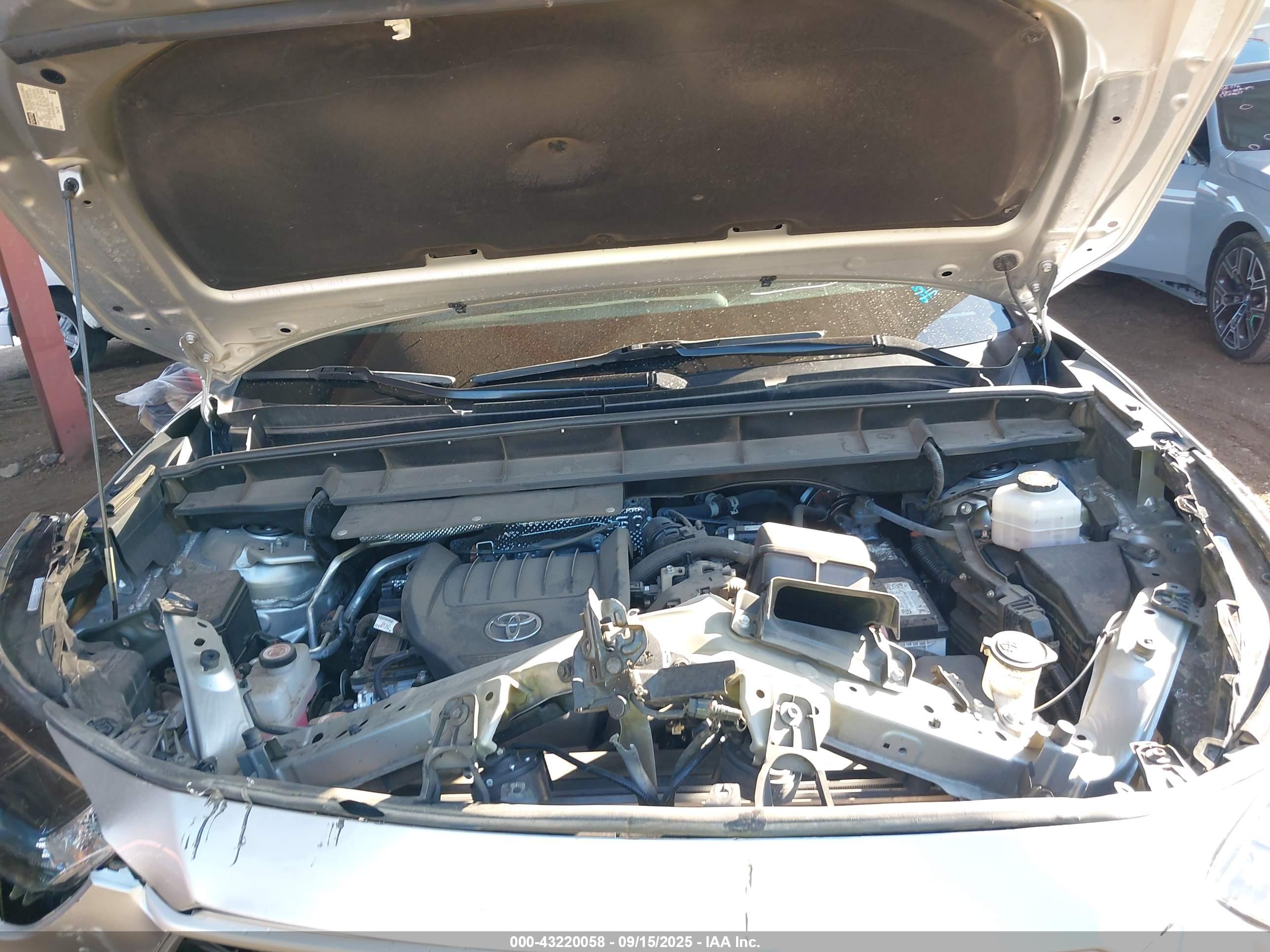 TOYOTA HIGHLANDER image 10