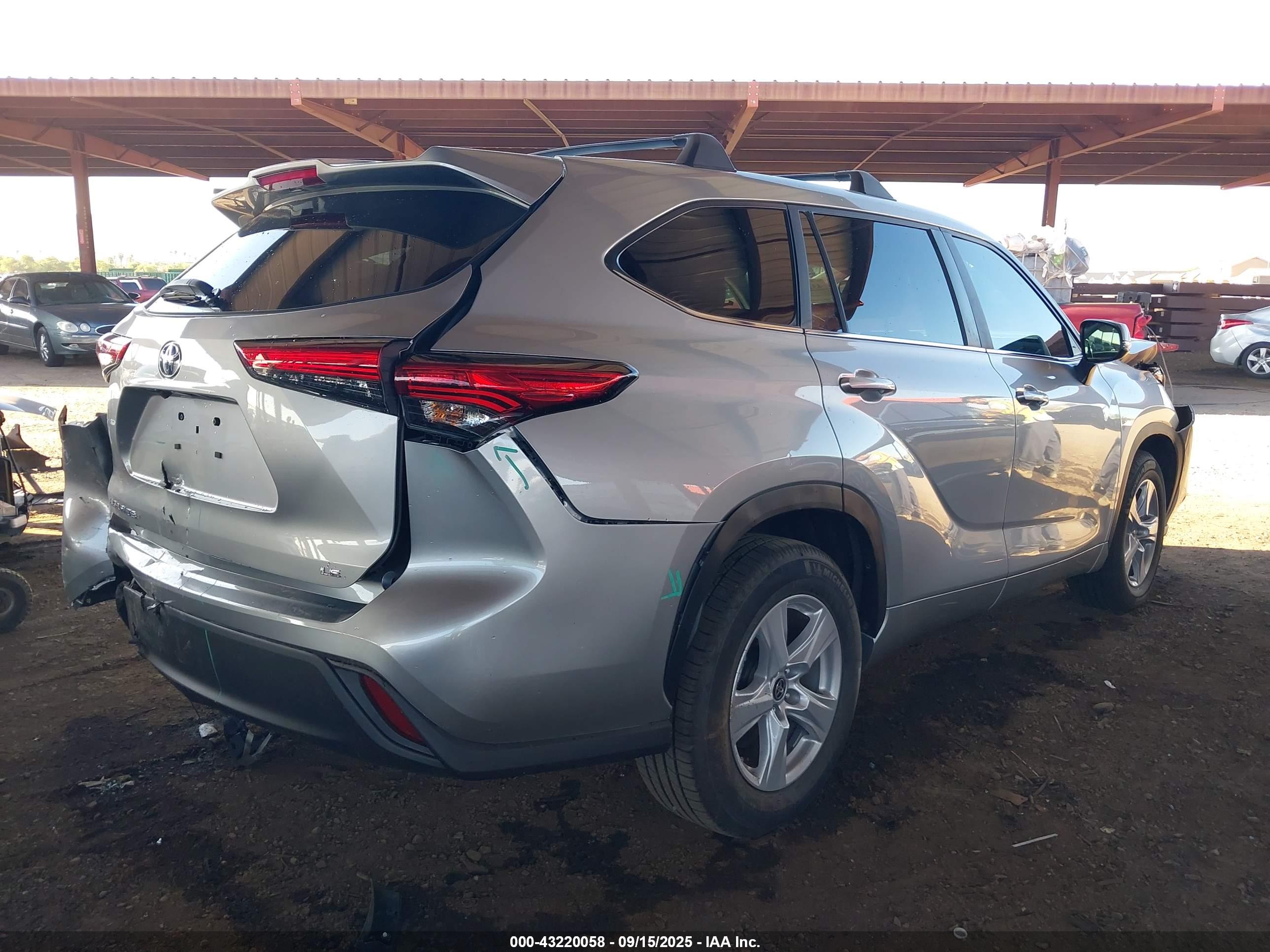 TOYOTA HIGHLANDER image 4