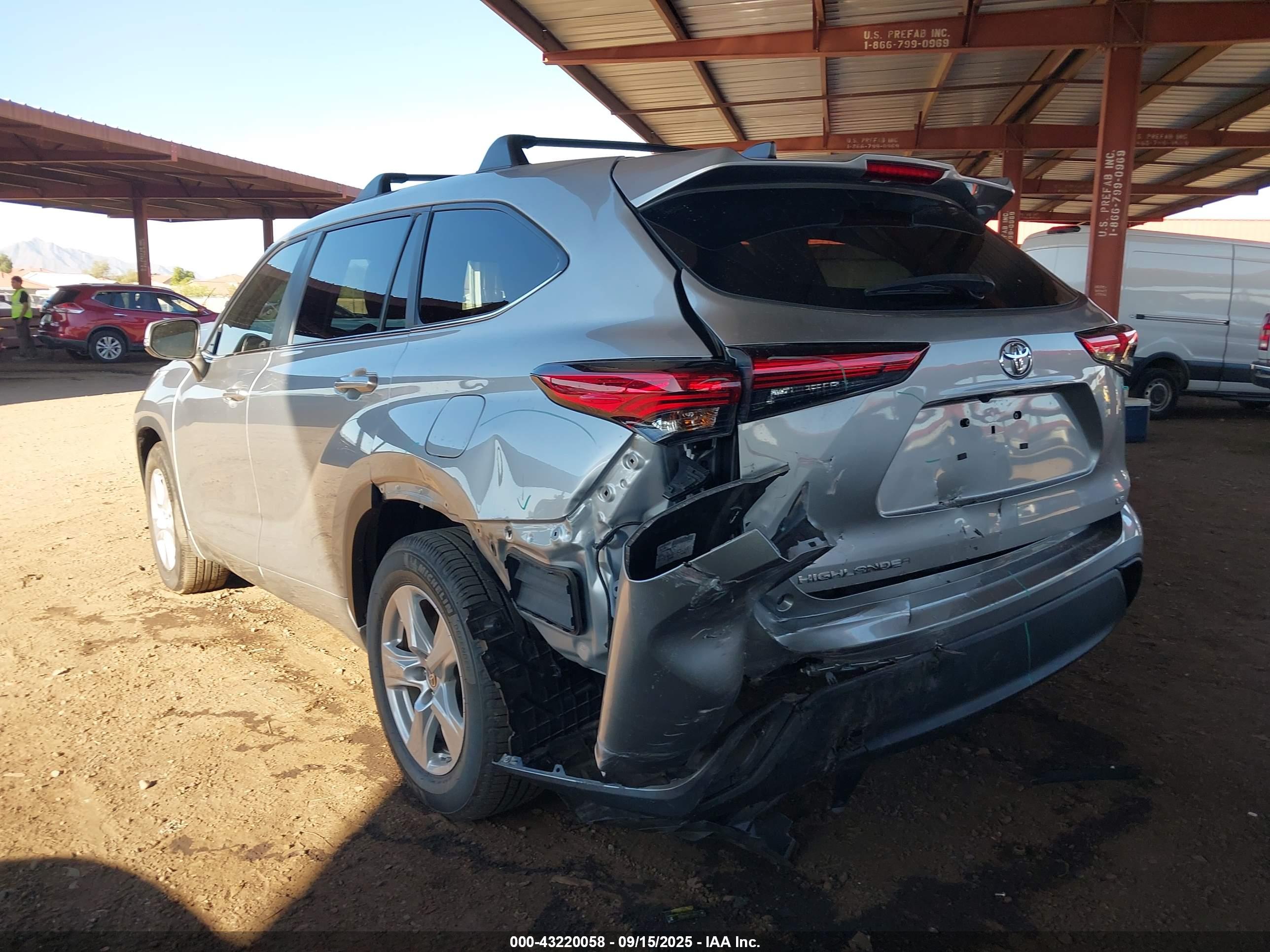 TOYOTA HIGHLANDER image 6