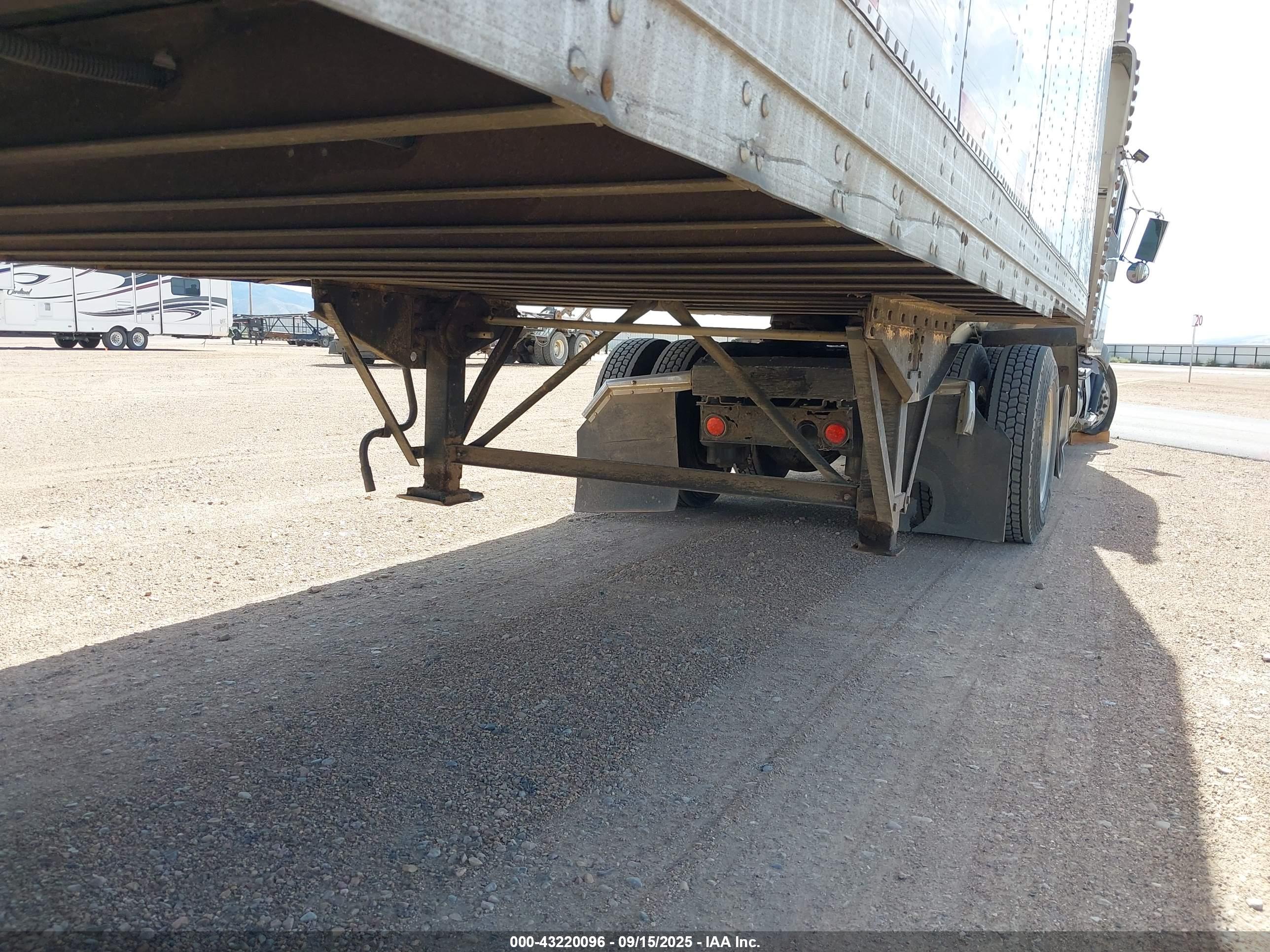 STOUGHTON TRAILERS image 10