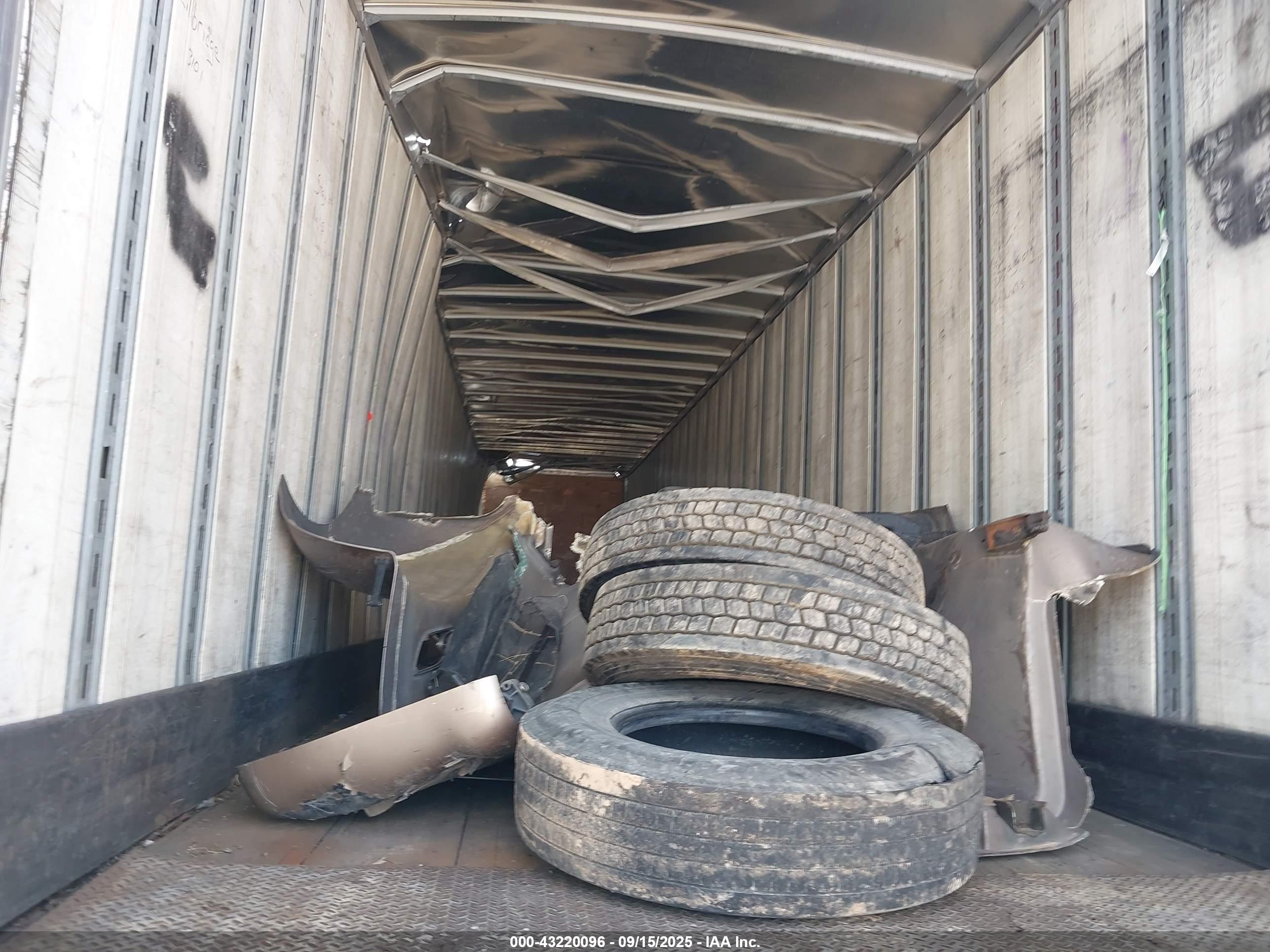 STOUGHTON TRAILERS image 5