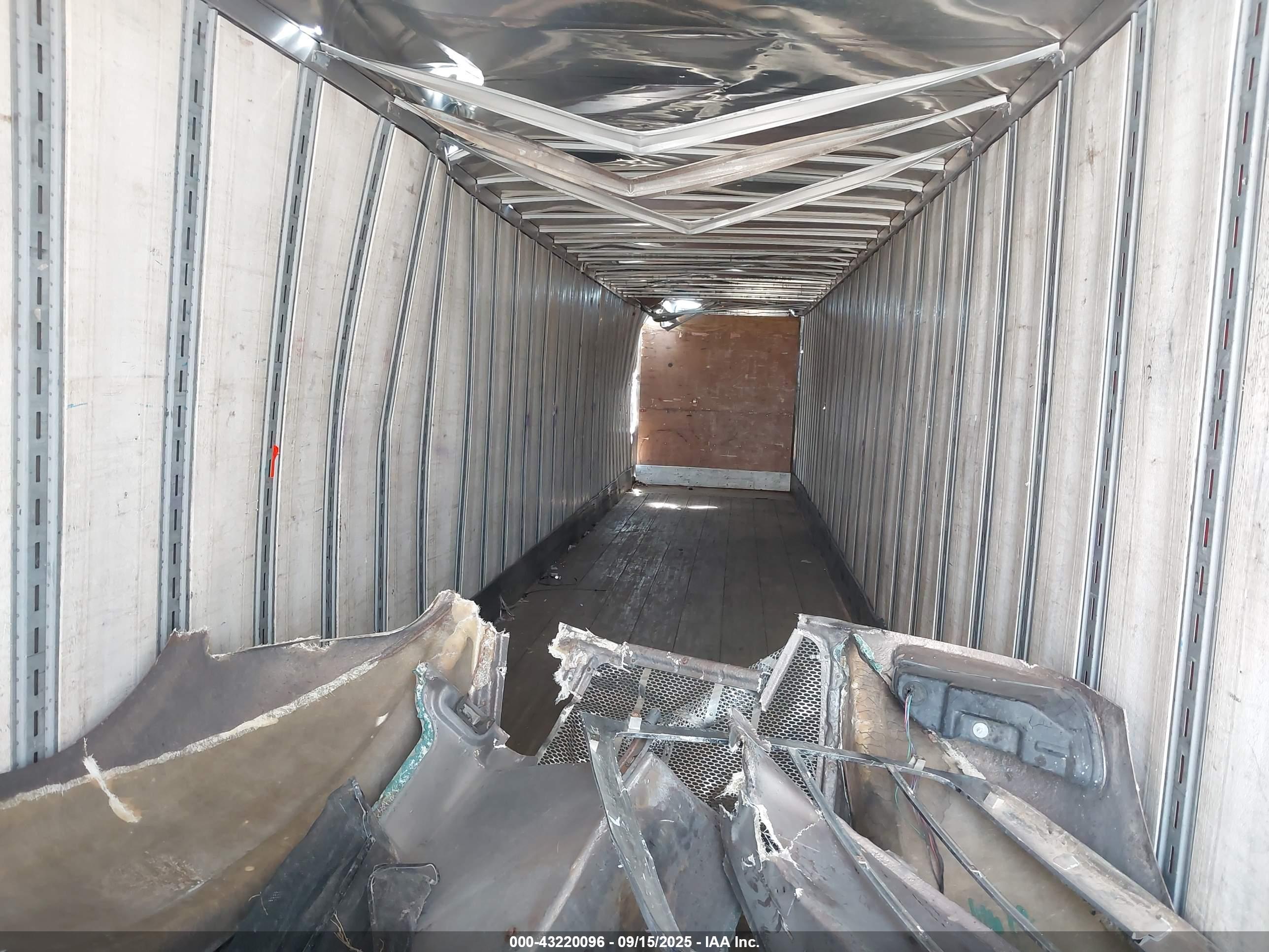 STOUGHTON TRAILERS image 8