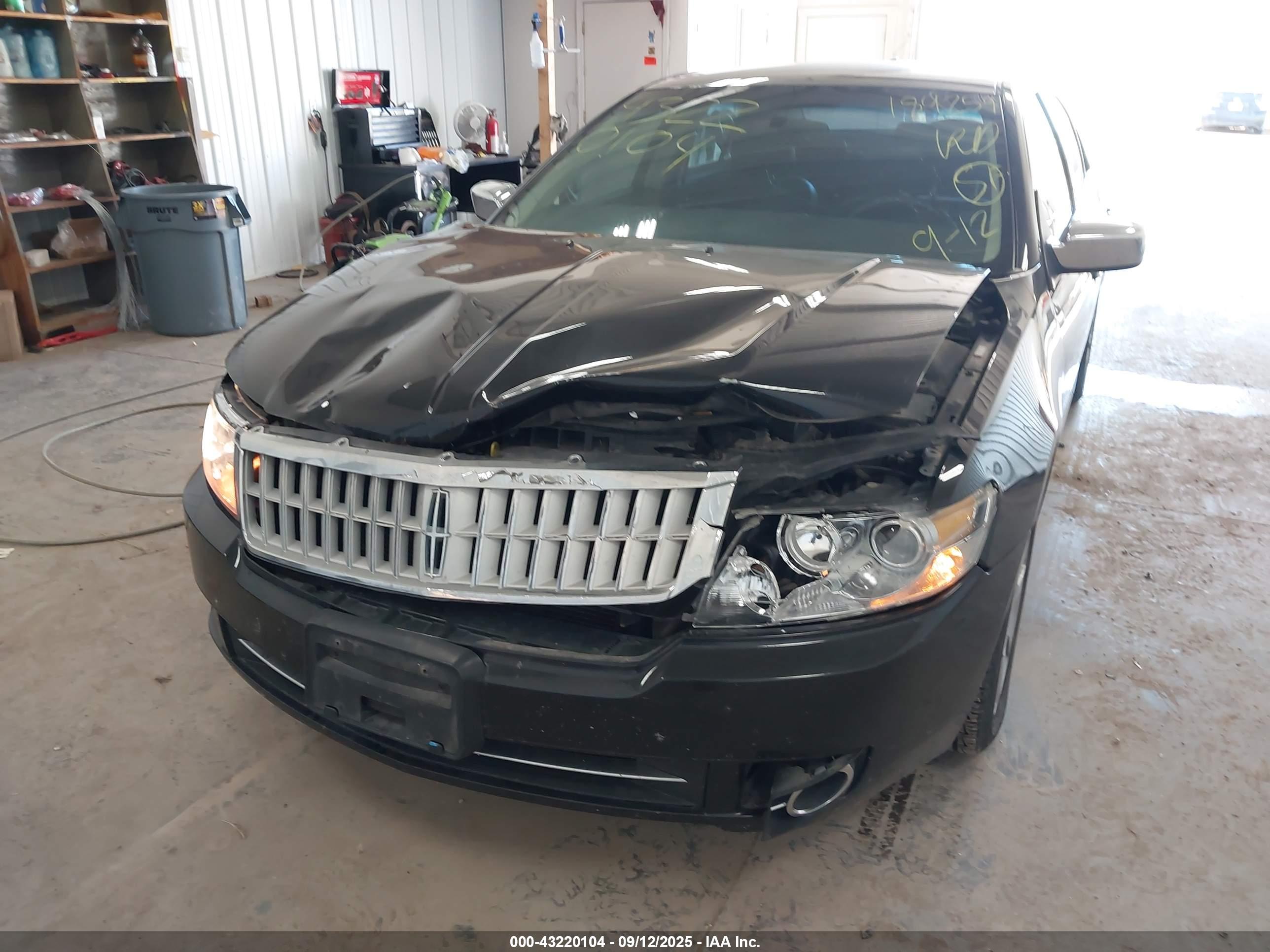 LINCOLN MKZ image 6