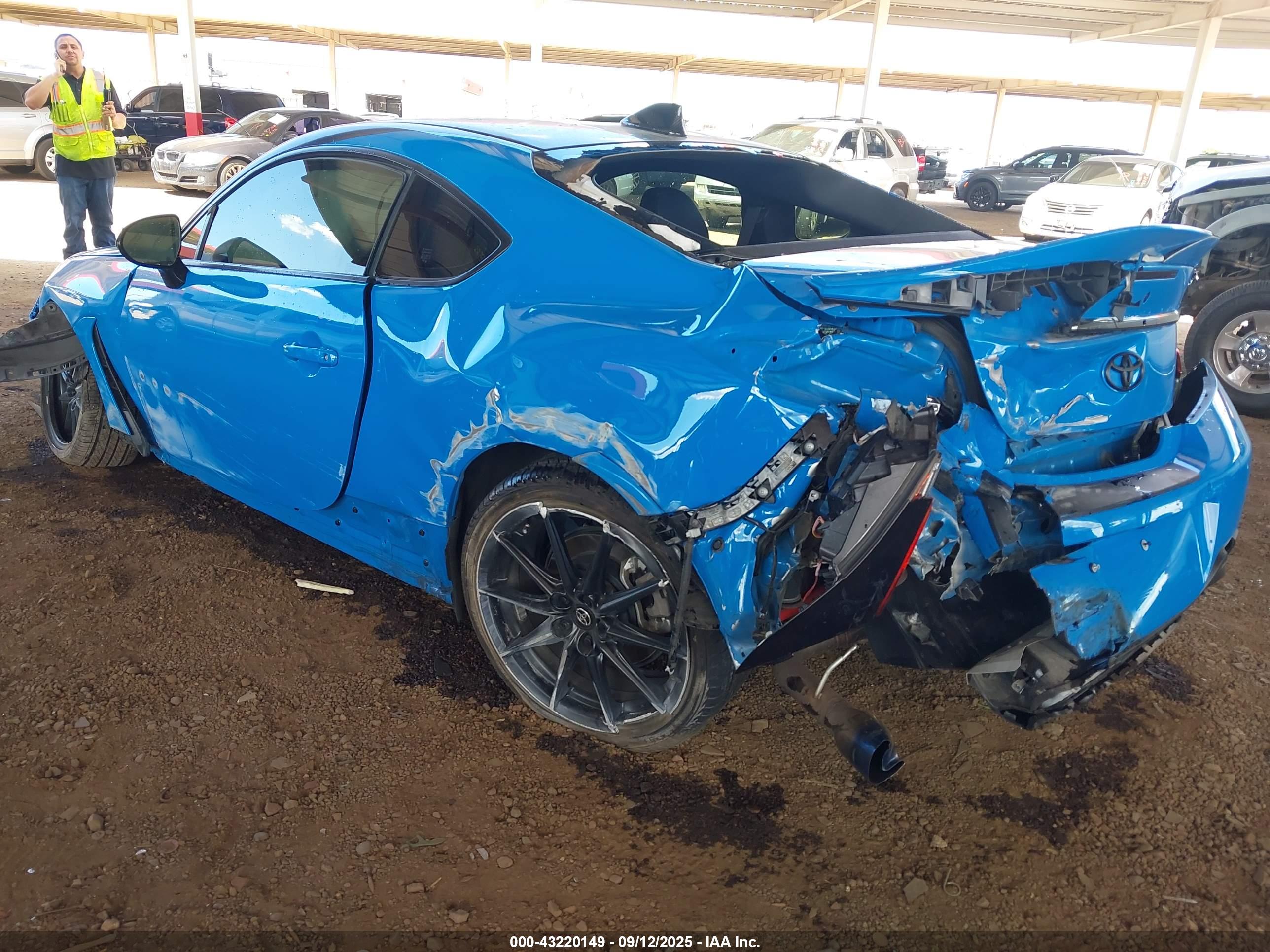 TOYOTA GR86 image 3