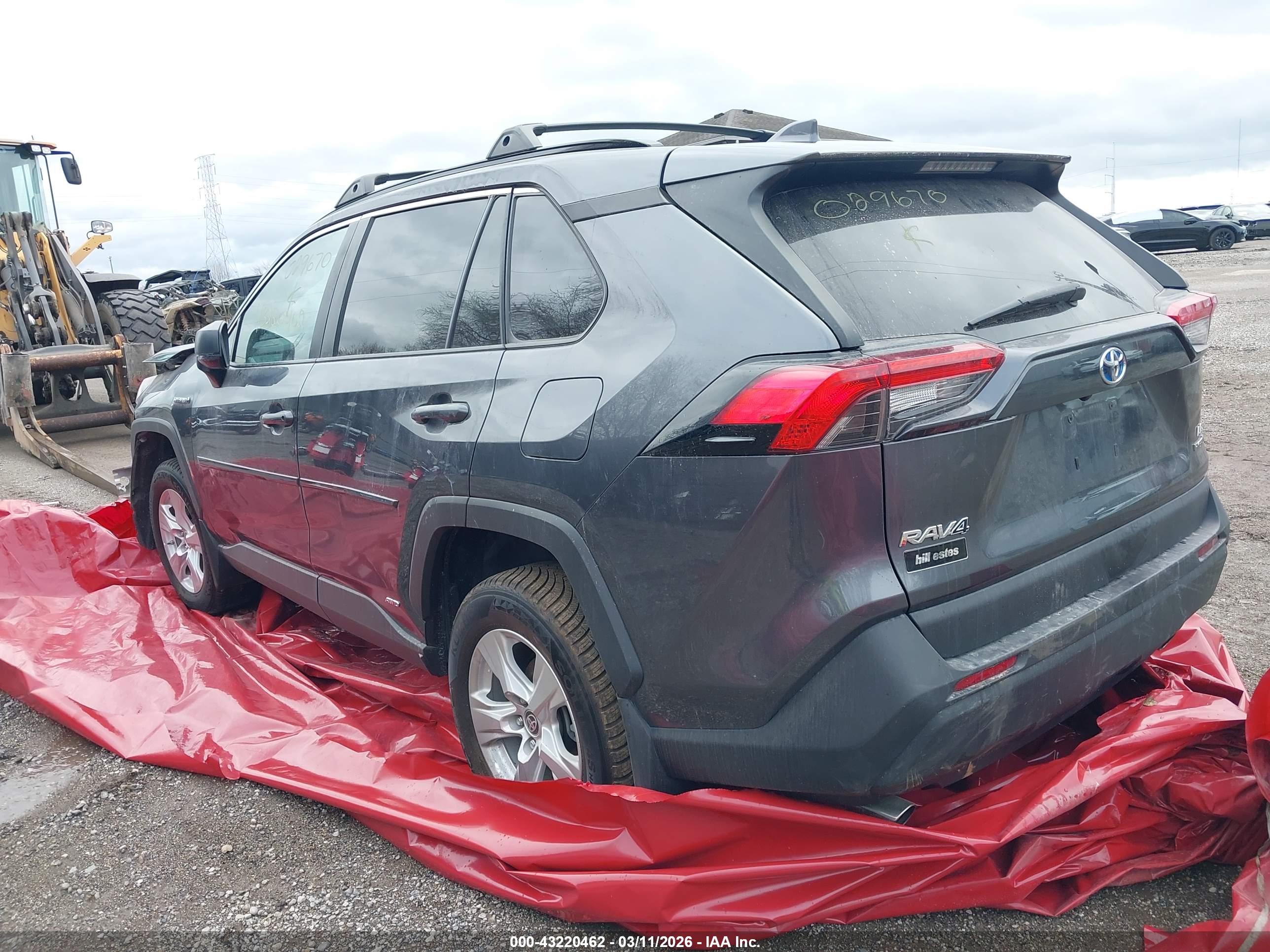 TOYOTA RAV4 image 3