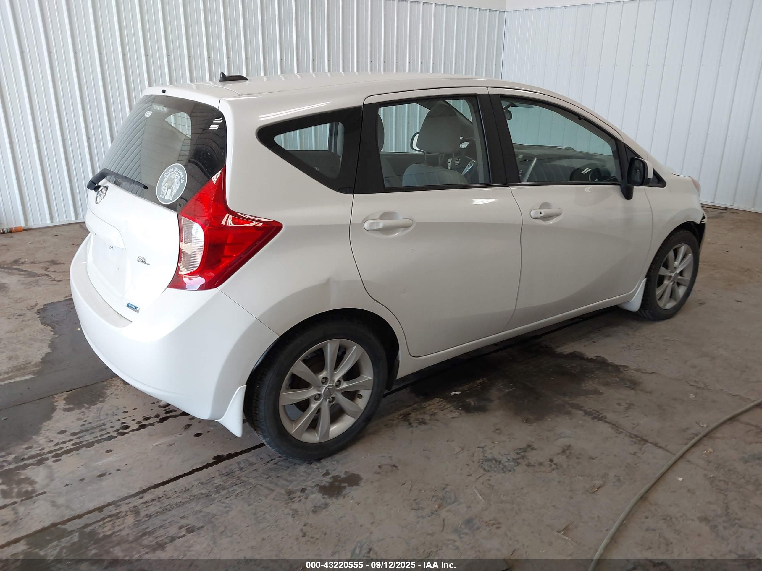 NISSAN VERSA image 4
