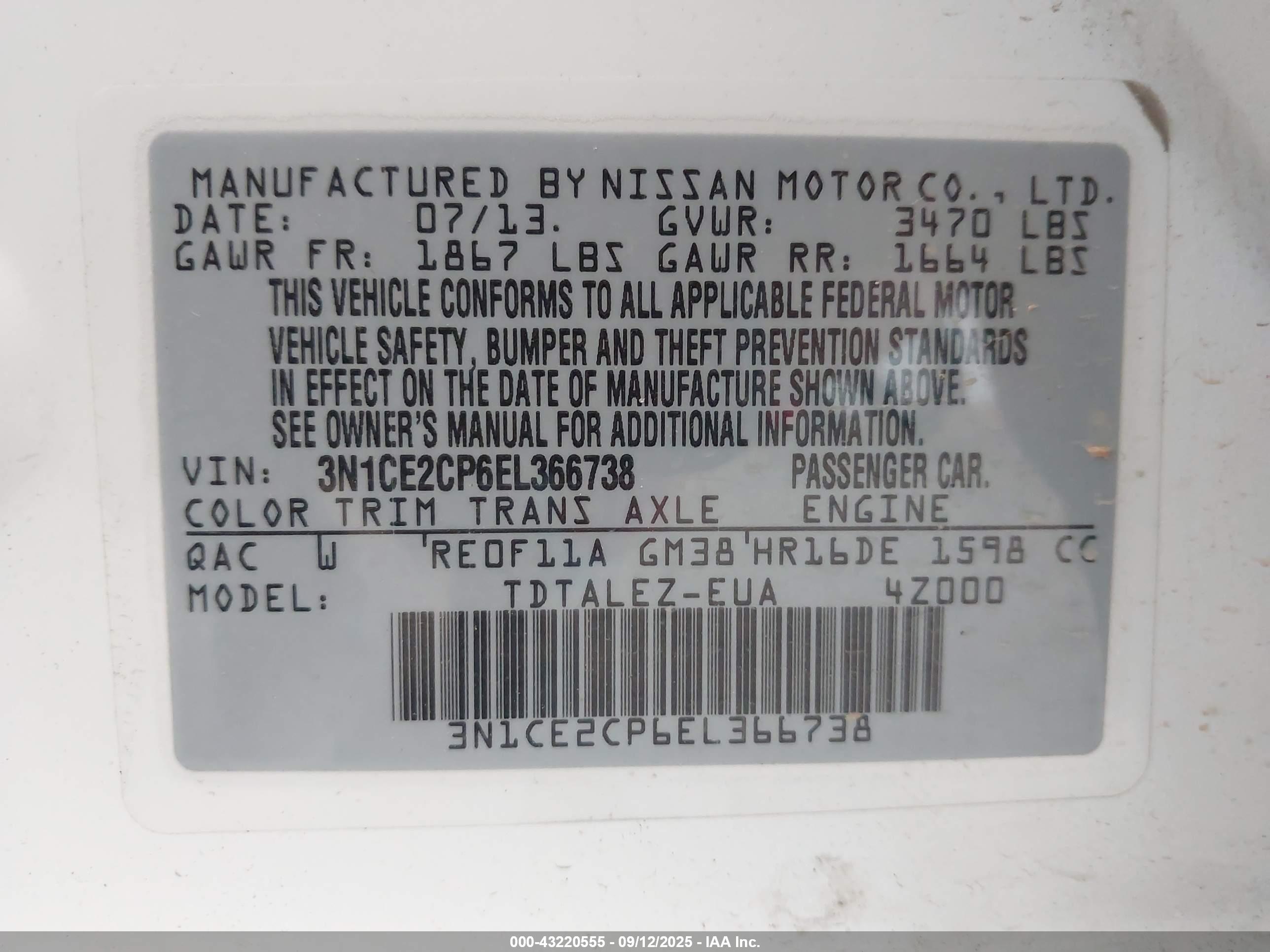 NISSAN VERSA image 9