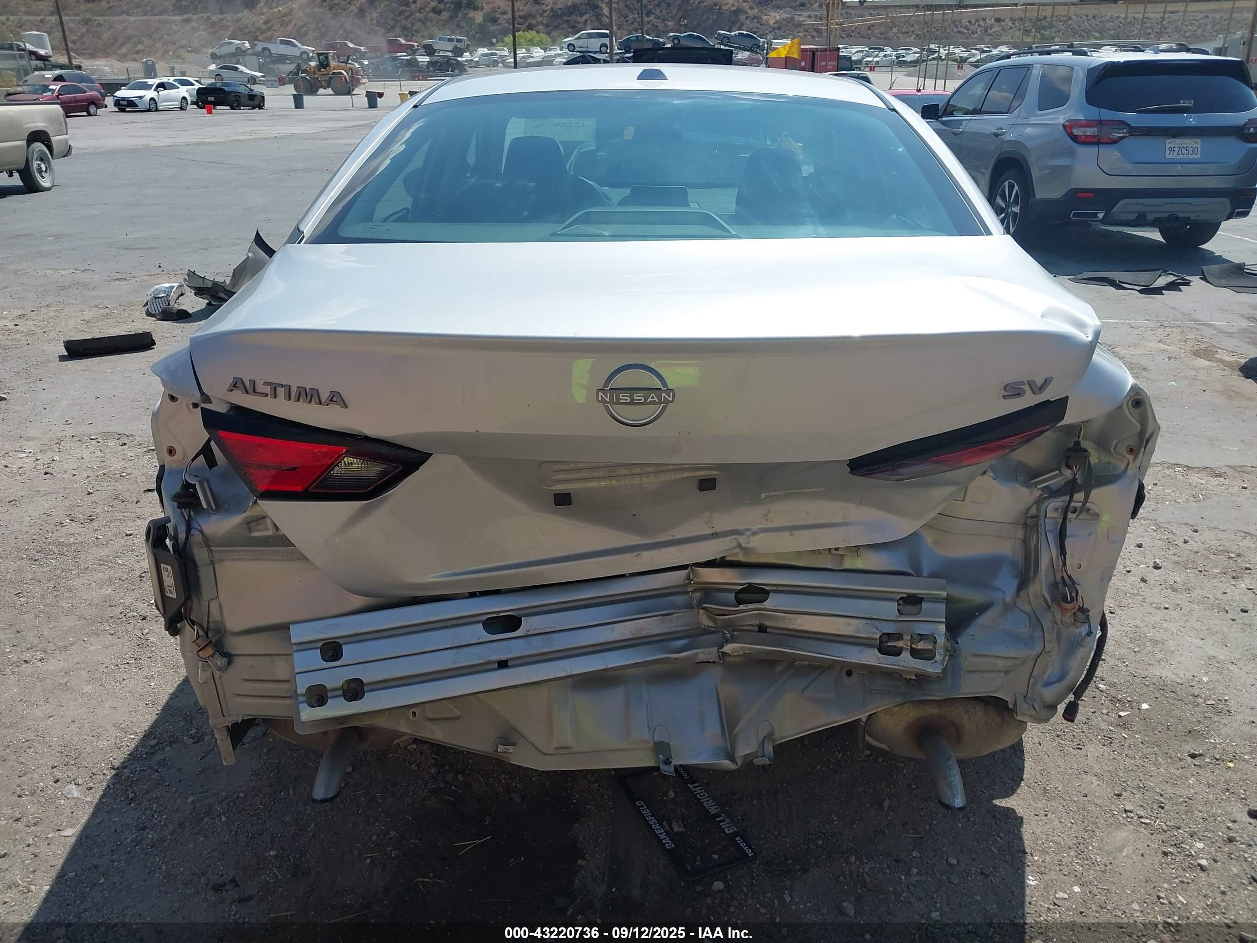 NISSAN ALTIMA image 6