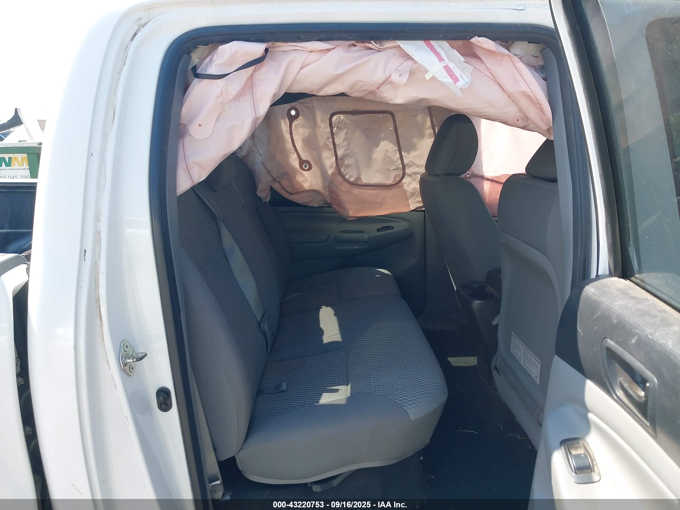 TOYOTA TACOMA image 8