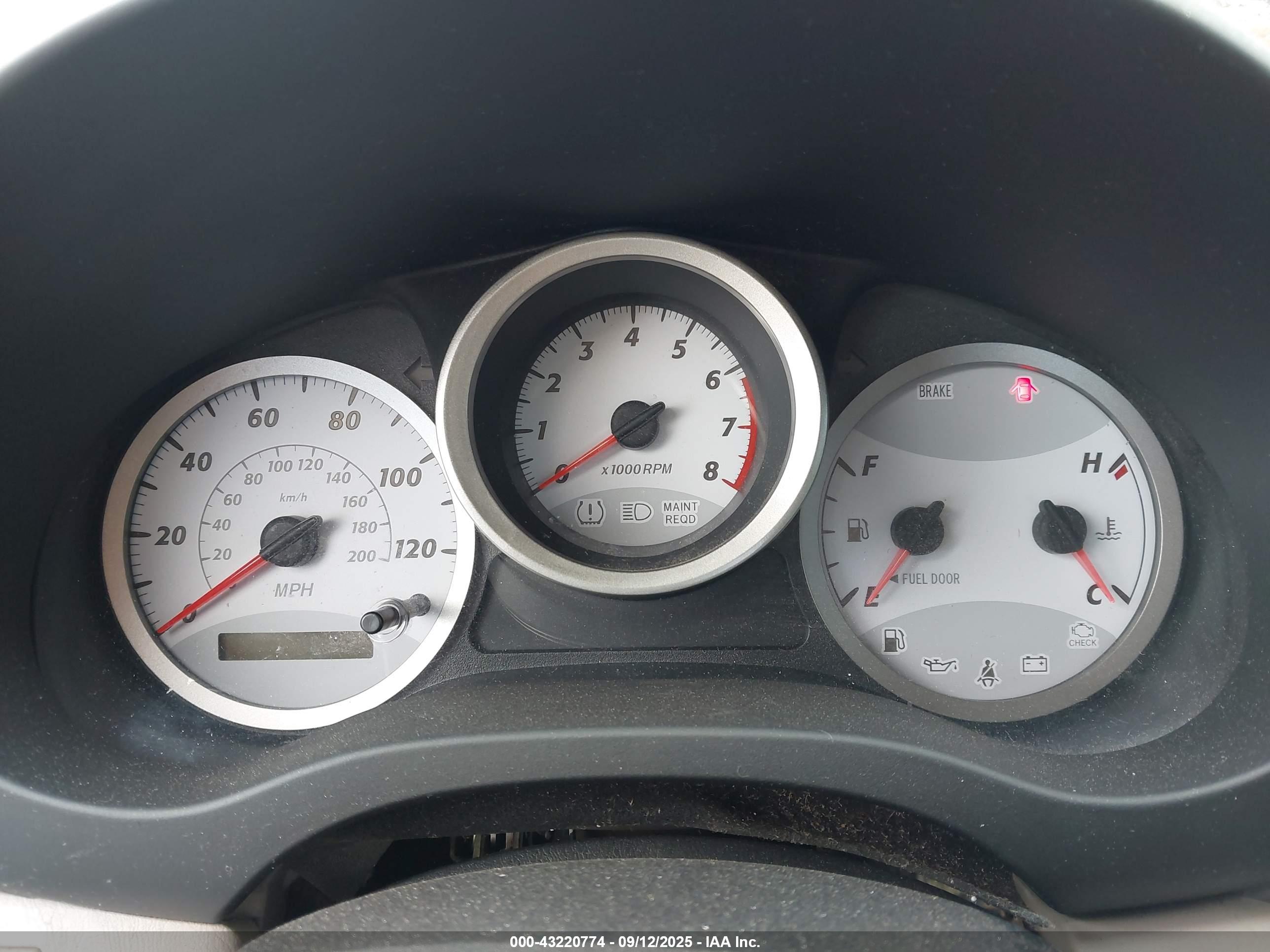 TOYOTA RAV4 image 7