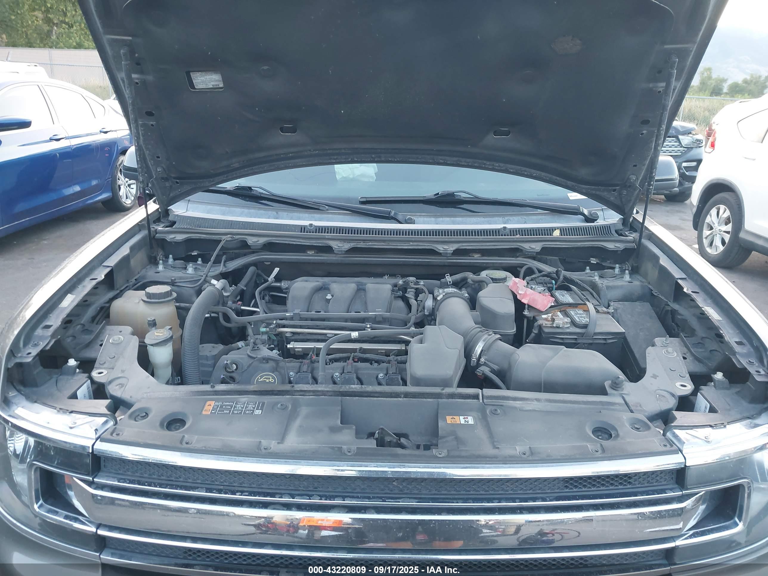 FORD FLEX image 10