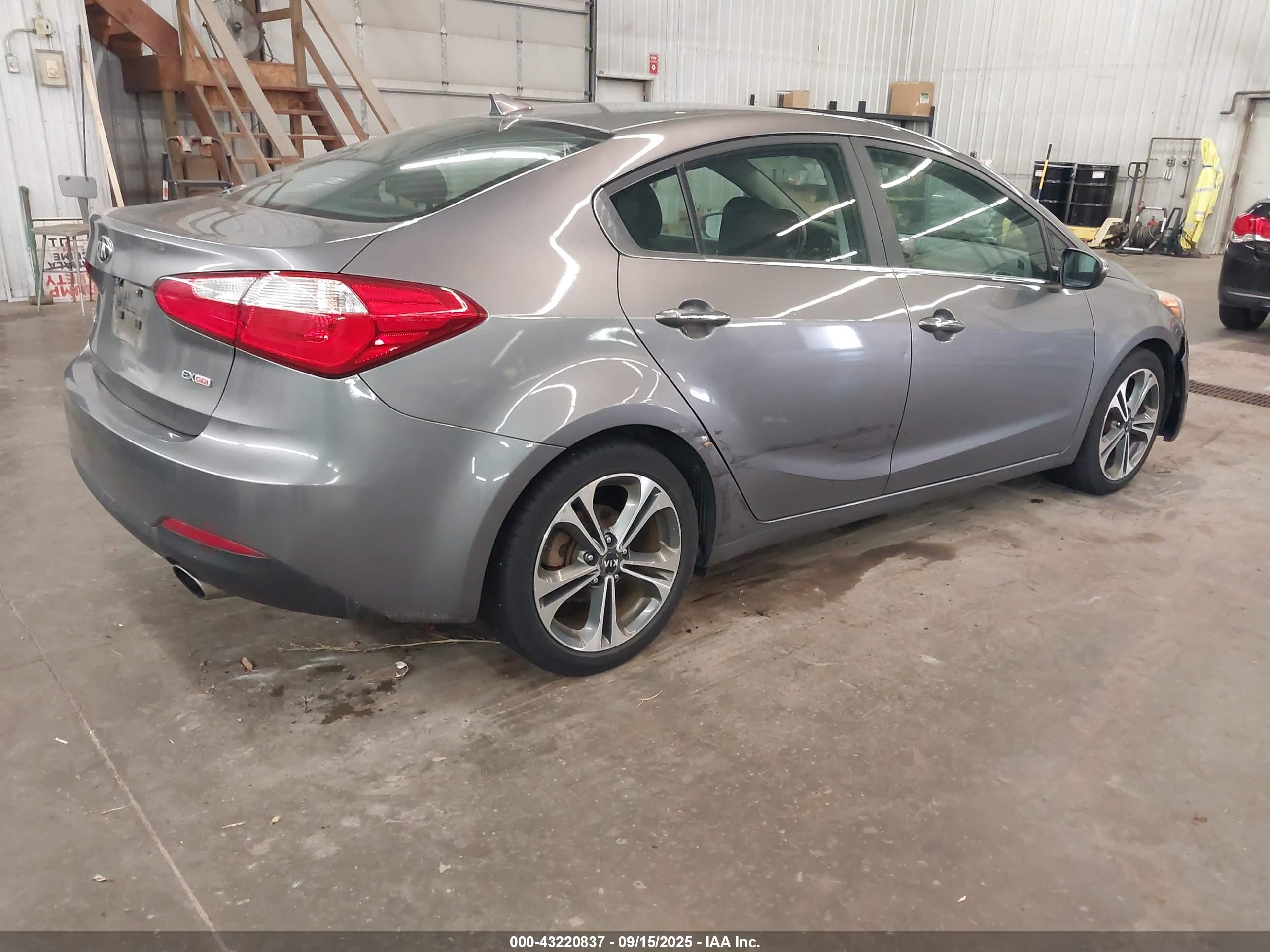 KIA FORTE image 4