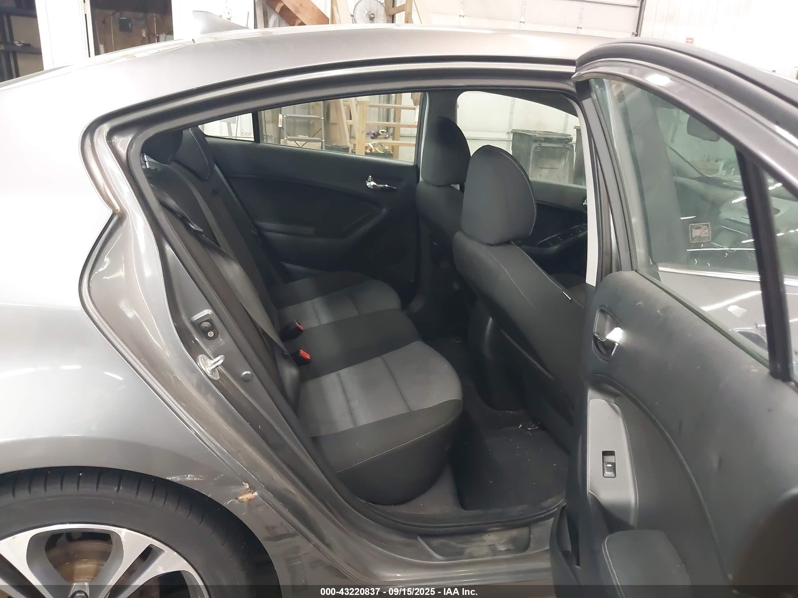 KIA FORTE image 8