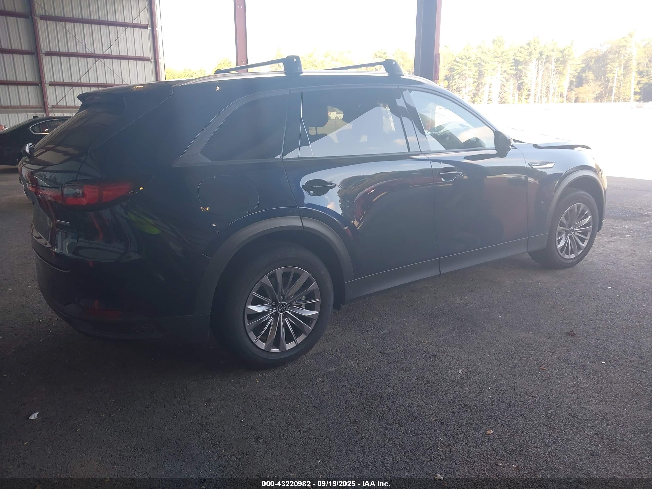 MAZDA CX-90 image 4