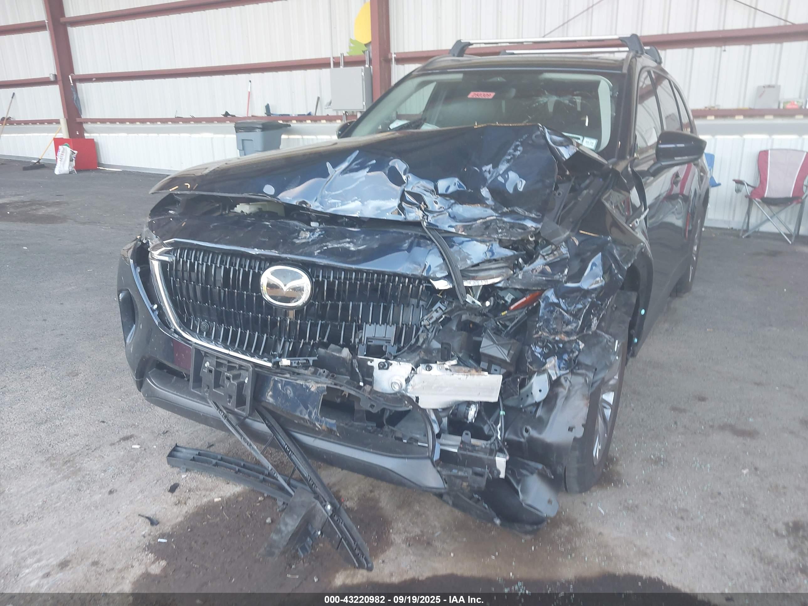 MAZDA CX-90 image 6