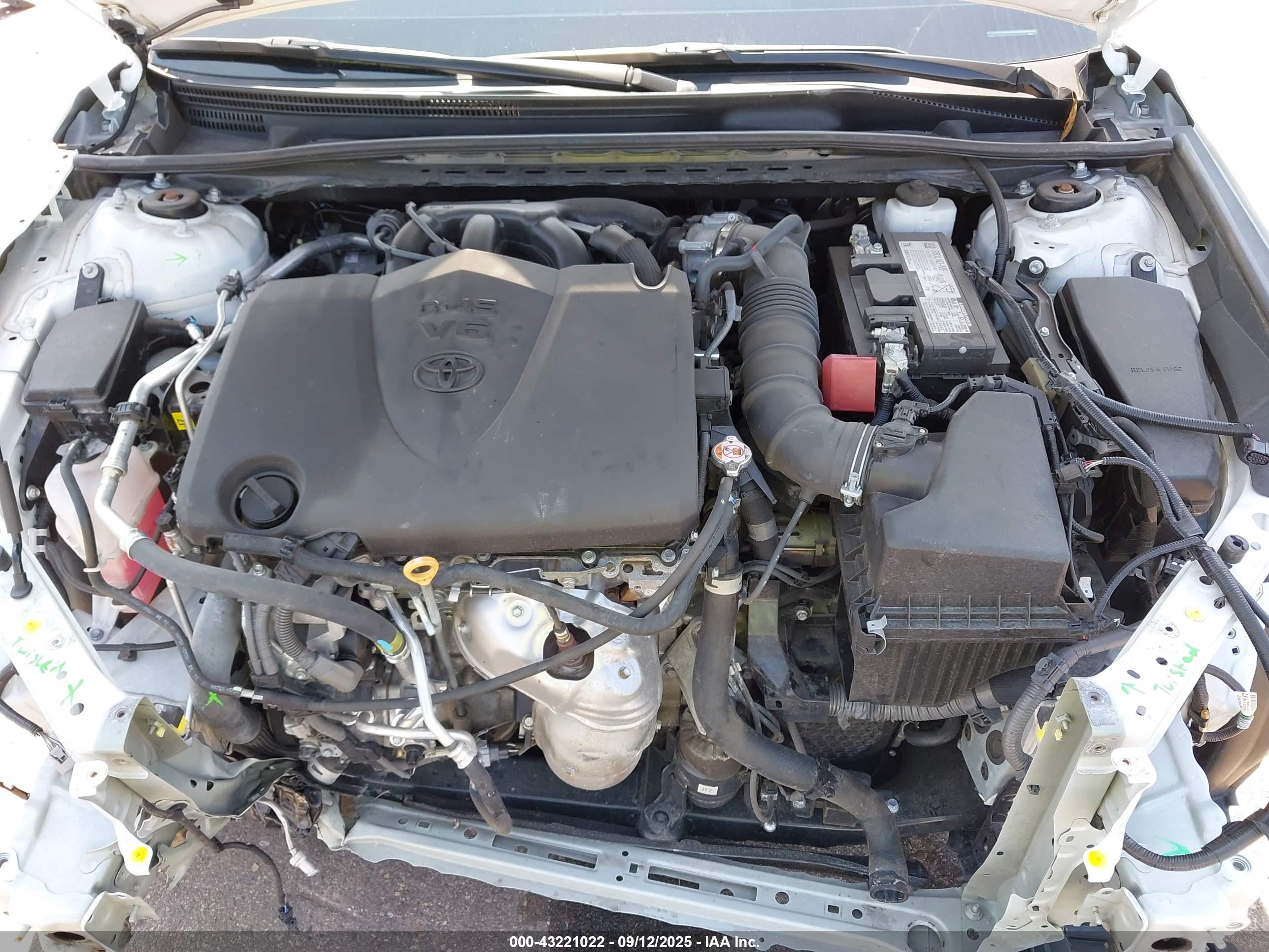TOYOTA CAMRY image 10