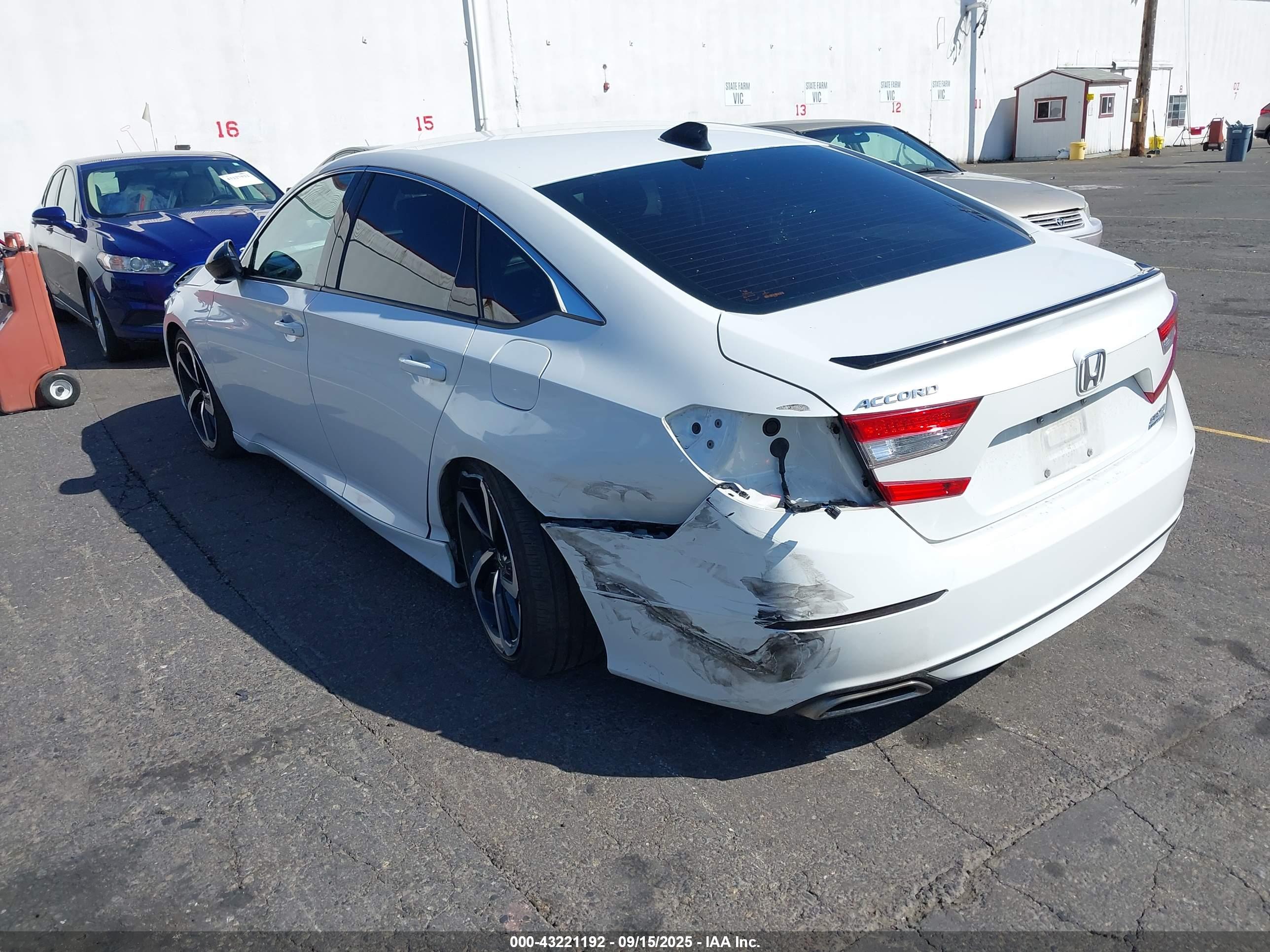 HONDA ACCORD image 3