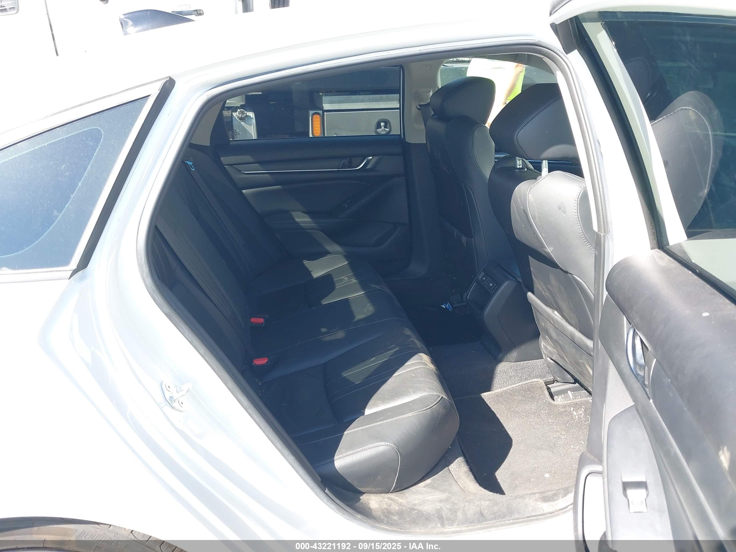 HONDA ACCORD image 8