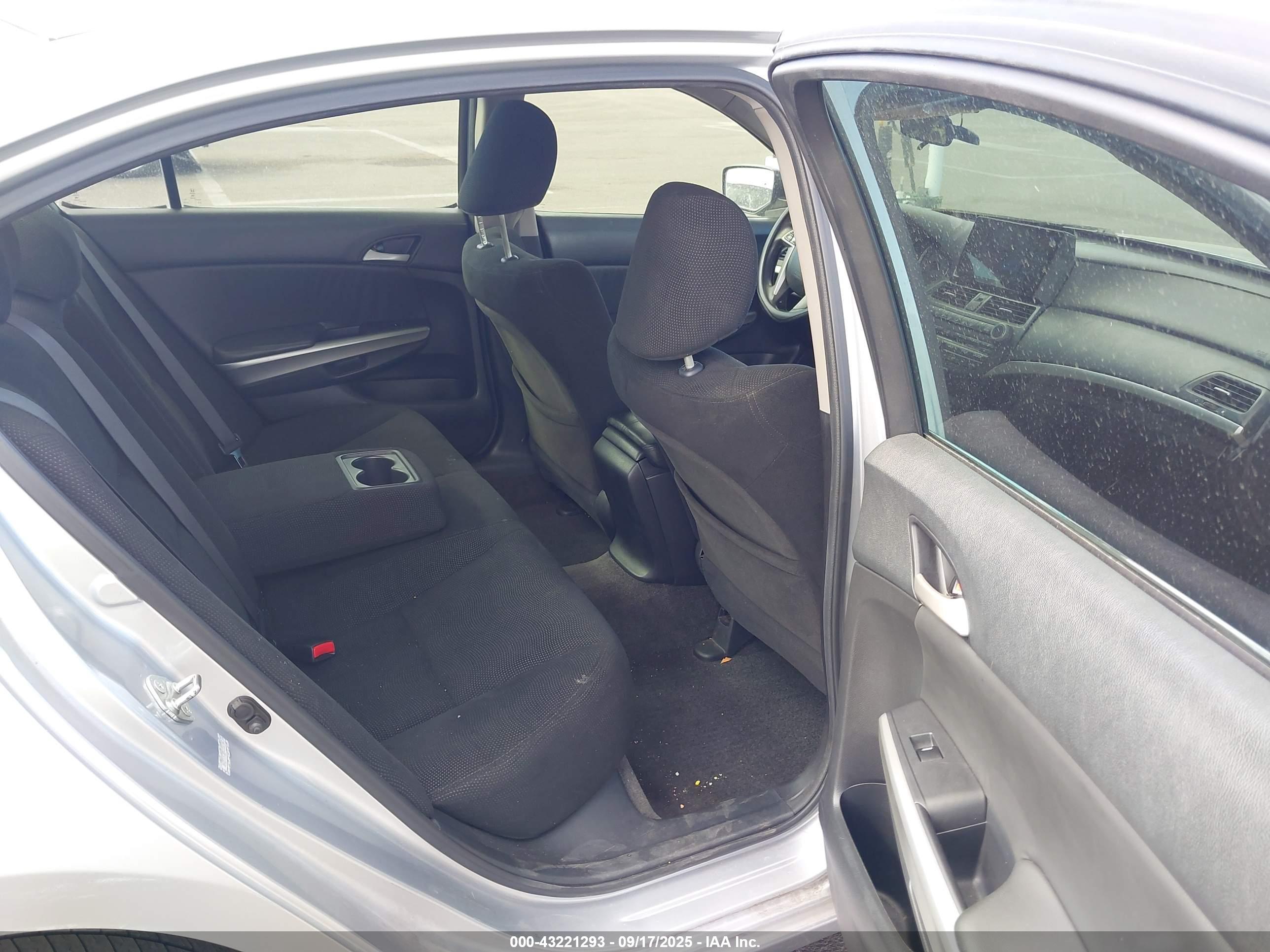 HONDA ACCORD image 8