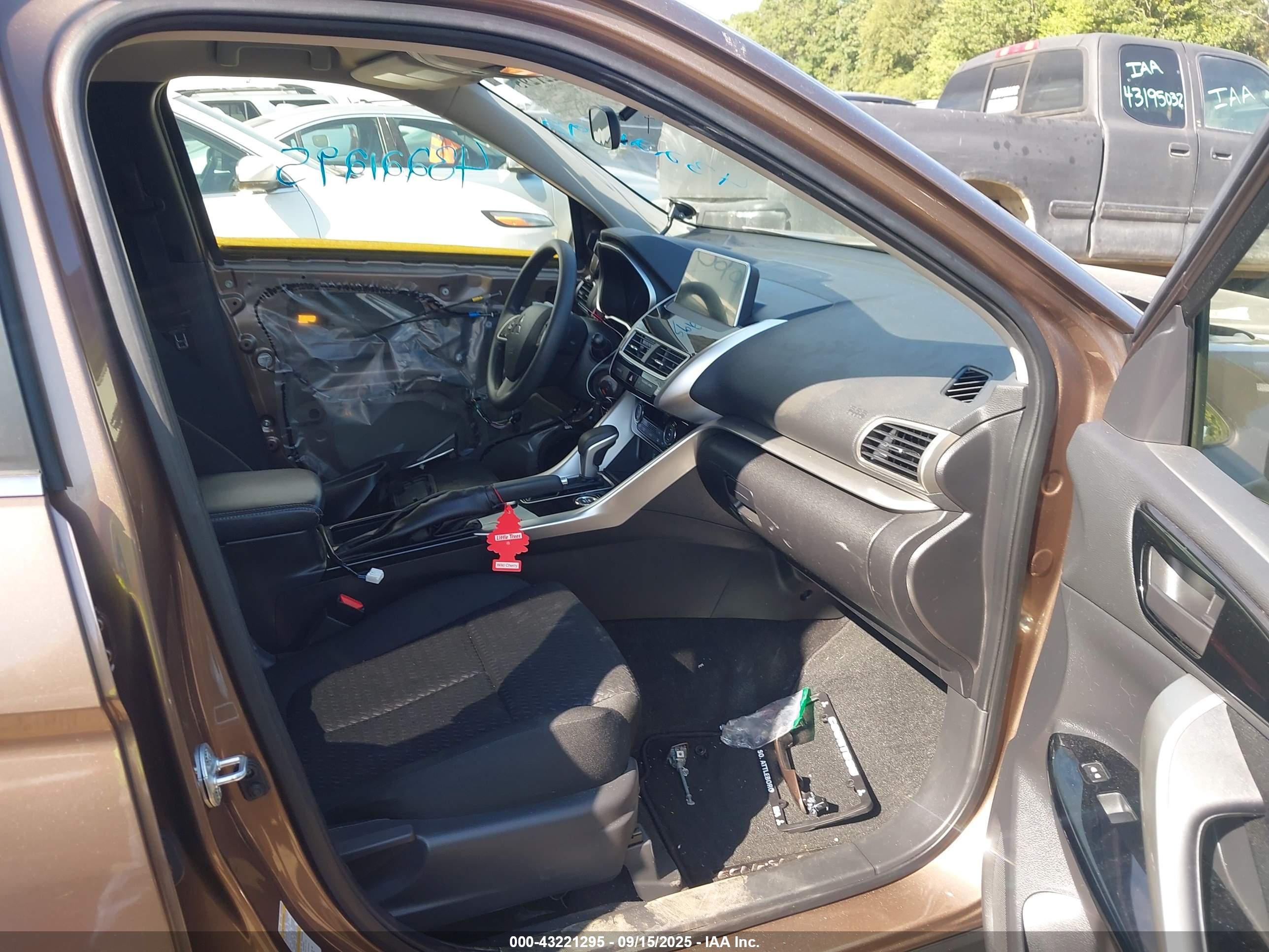 MITSUBISHI ECLIPSE image 5