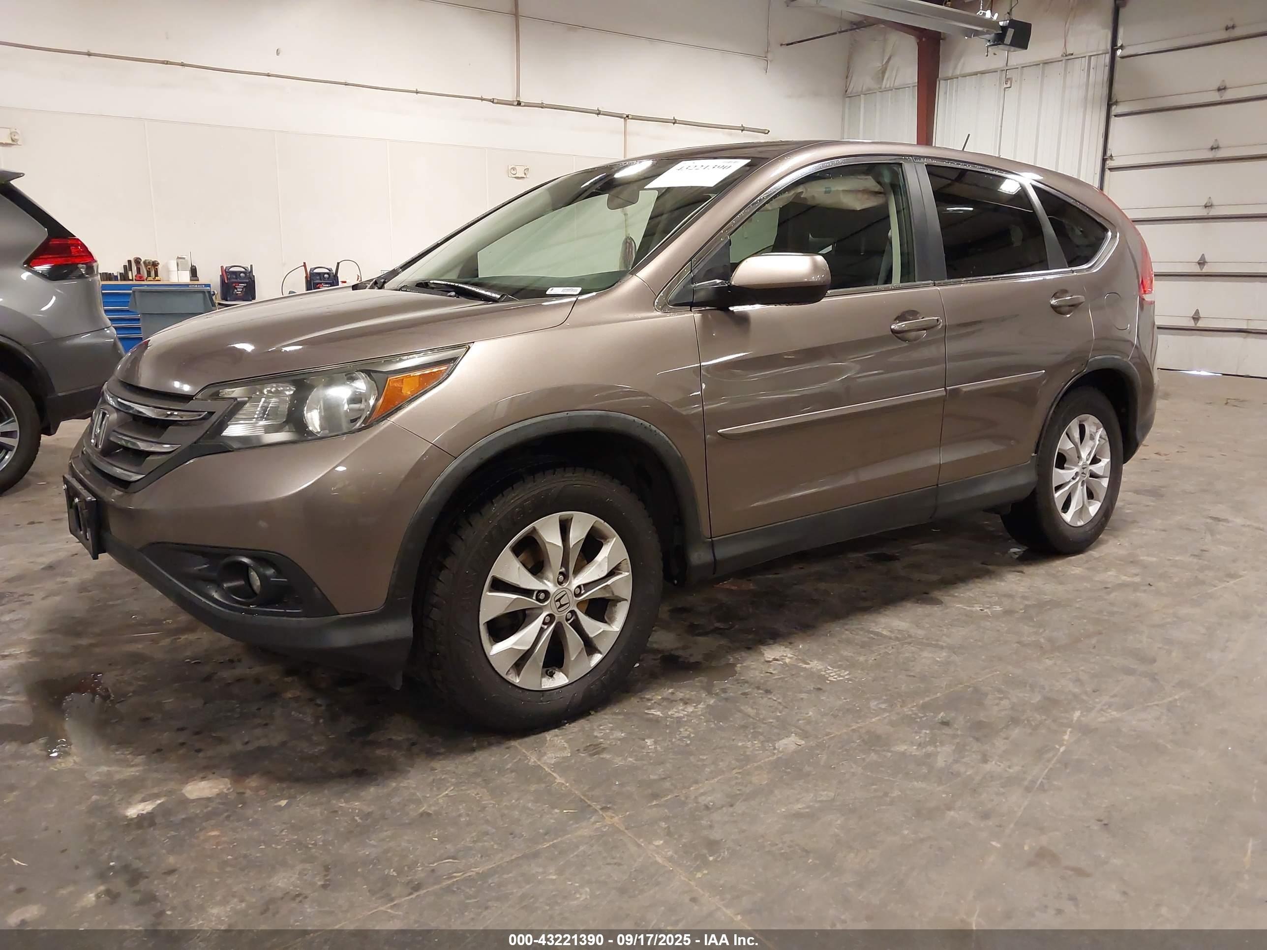 HONDA CR-V image 2