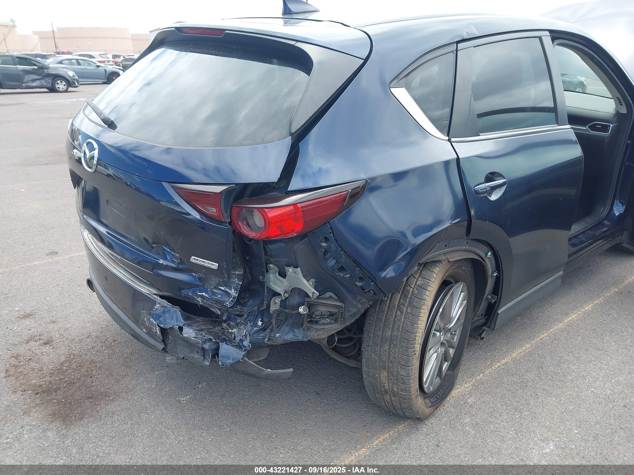 MAZDA CX-5 image 6