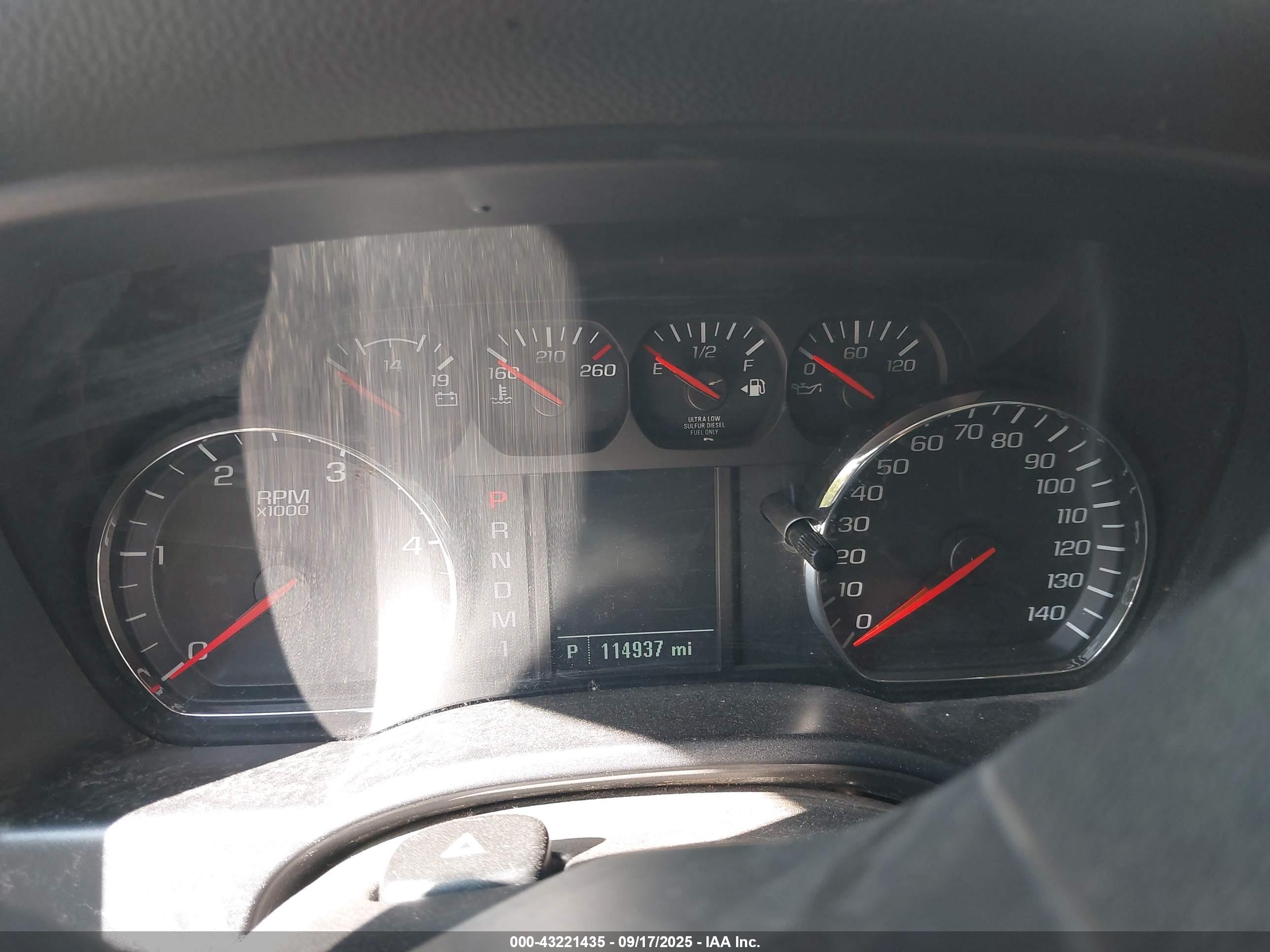 CHEVROLET SILVERADO image 6