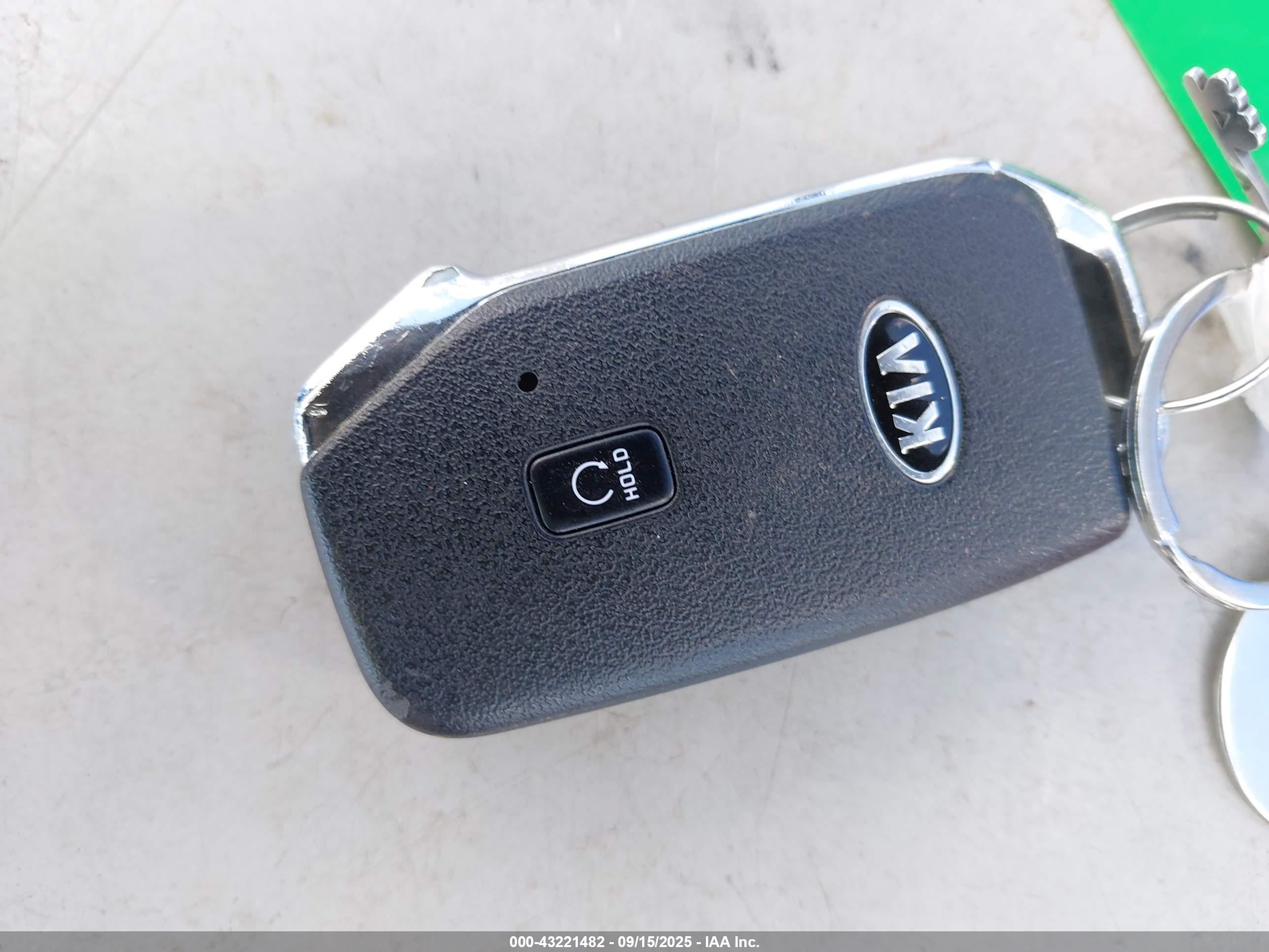 KIA SORENTO image 11