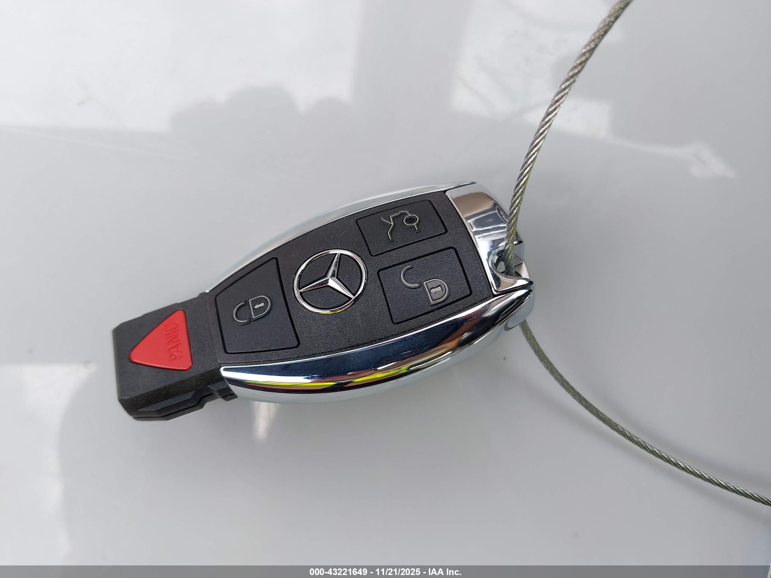 MERCEDES-BENZ GLC image 11