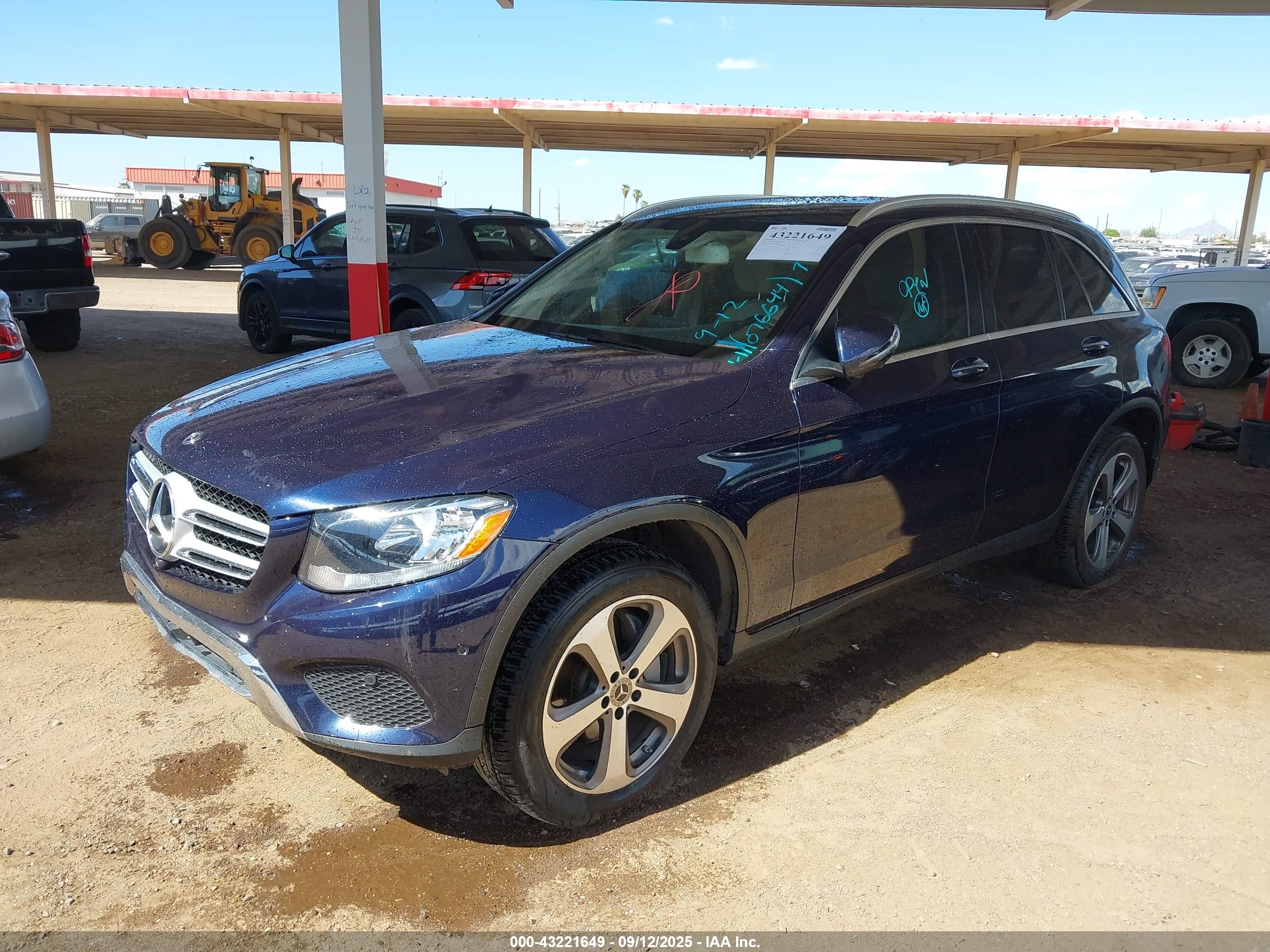MERCEDES-BENZ GLC image 2