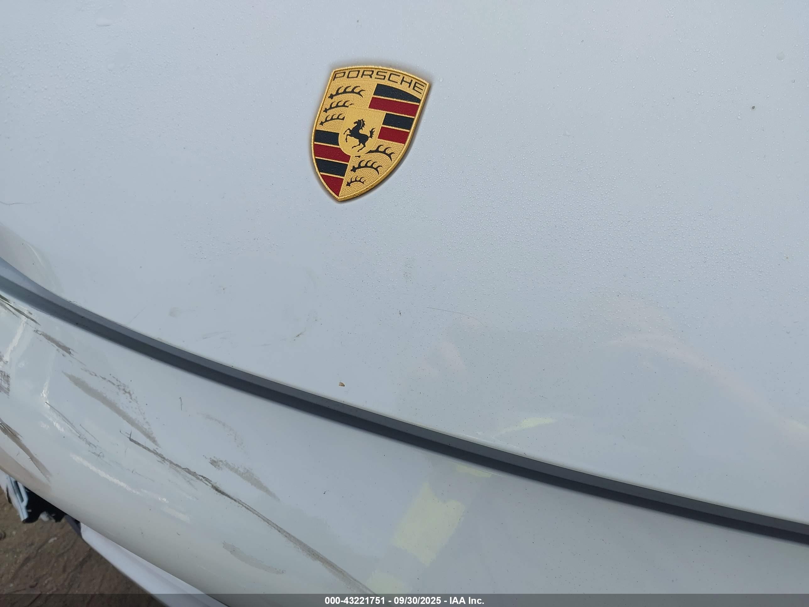 PORSCHE CAYENNE image 10