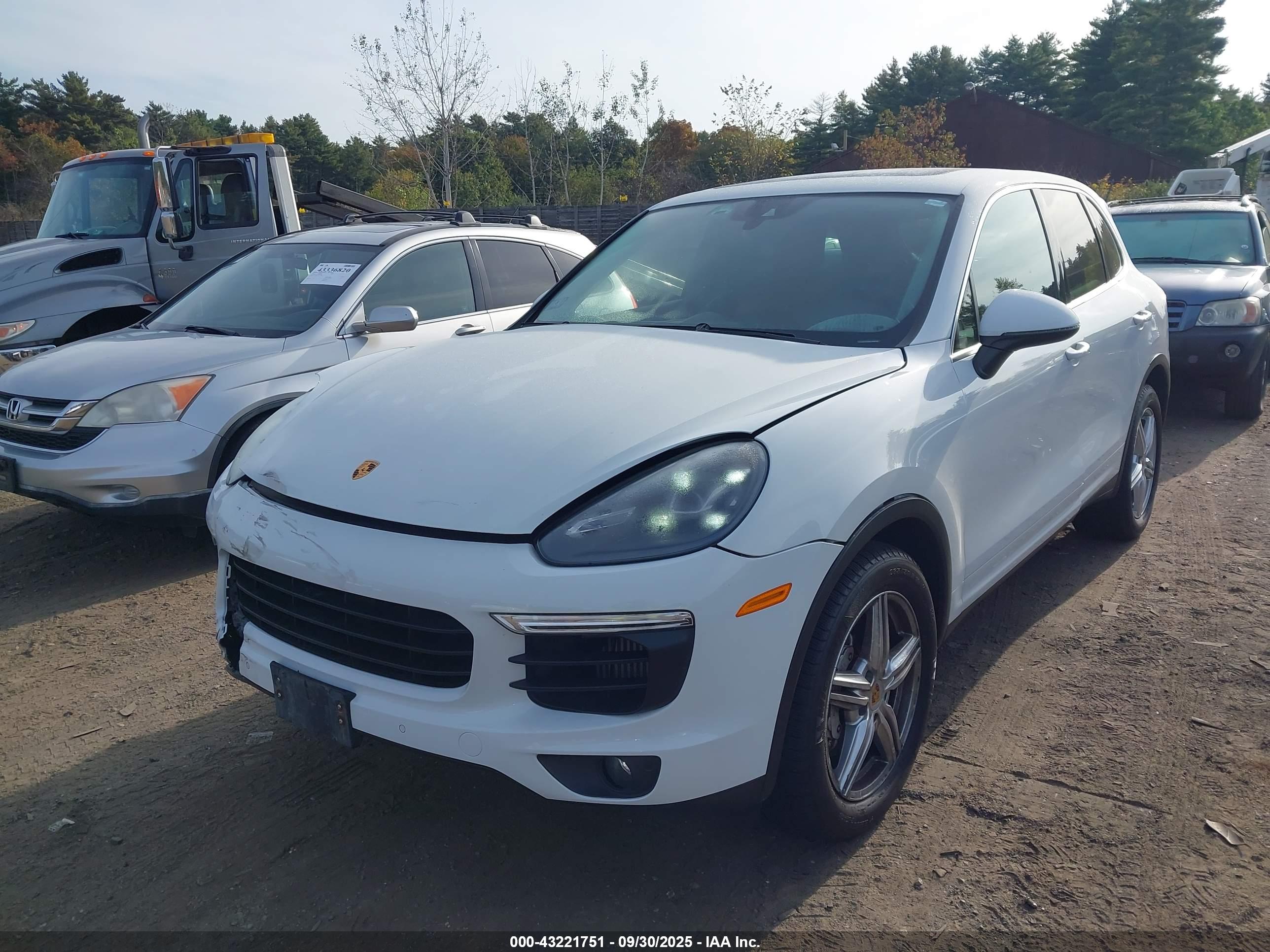 PORSCHE CAYENNE image 2