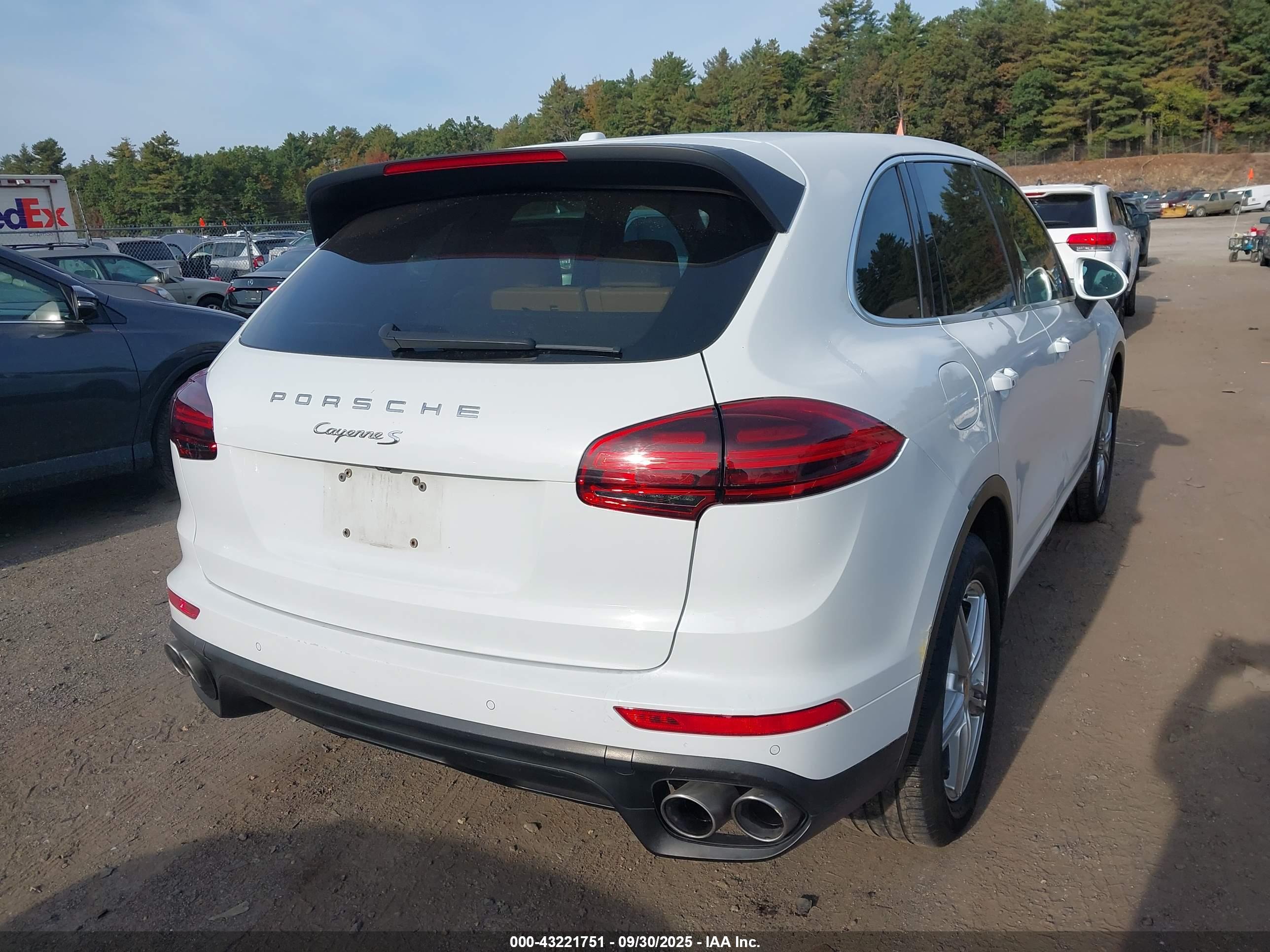 PORSCHE CAYENNE image 4