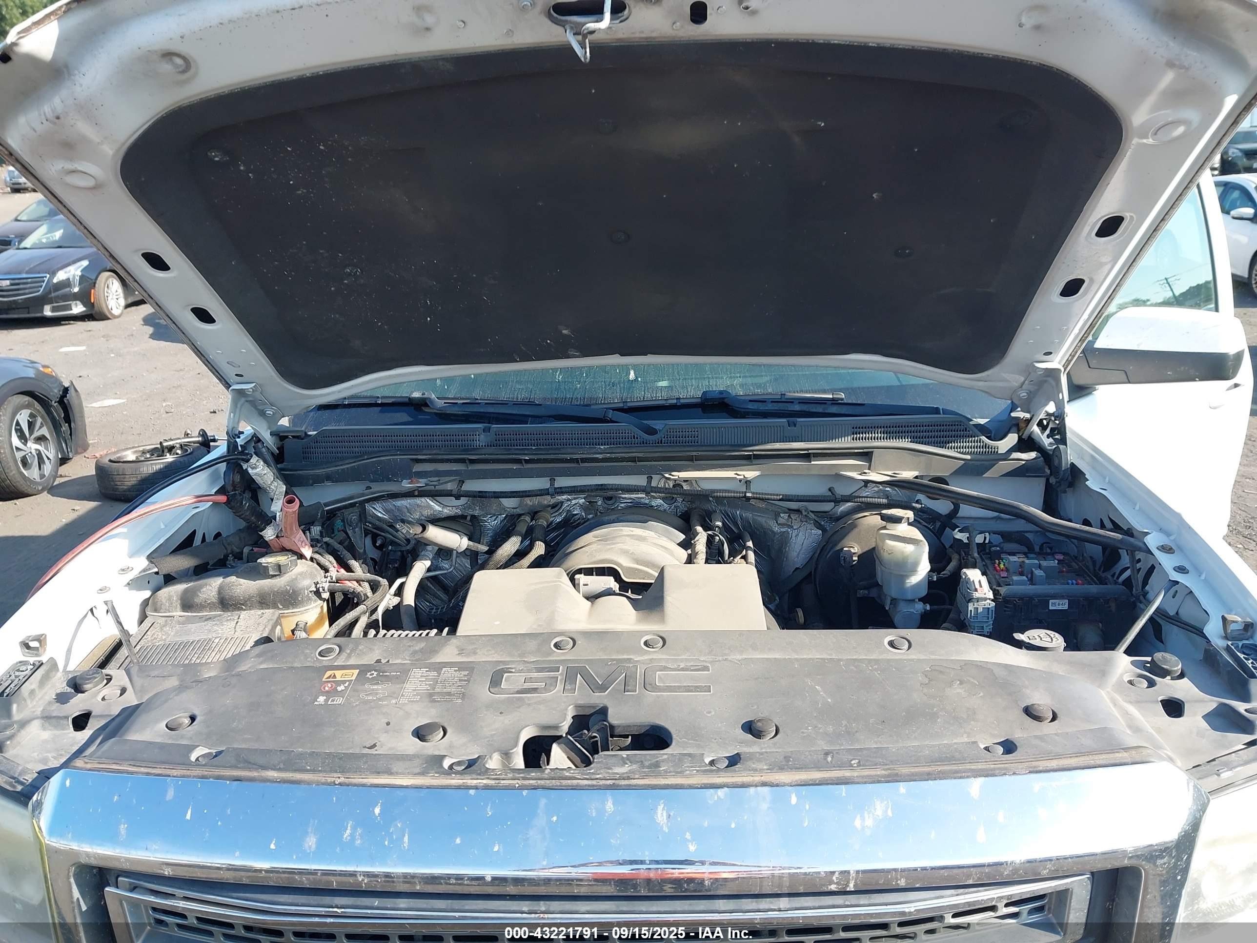 GMC SIERRA image 10