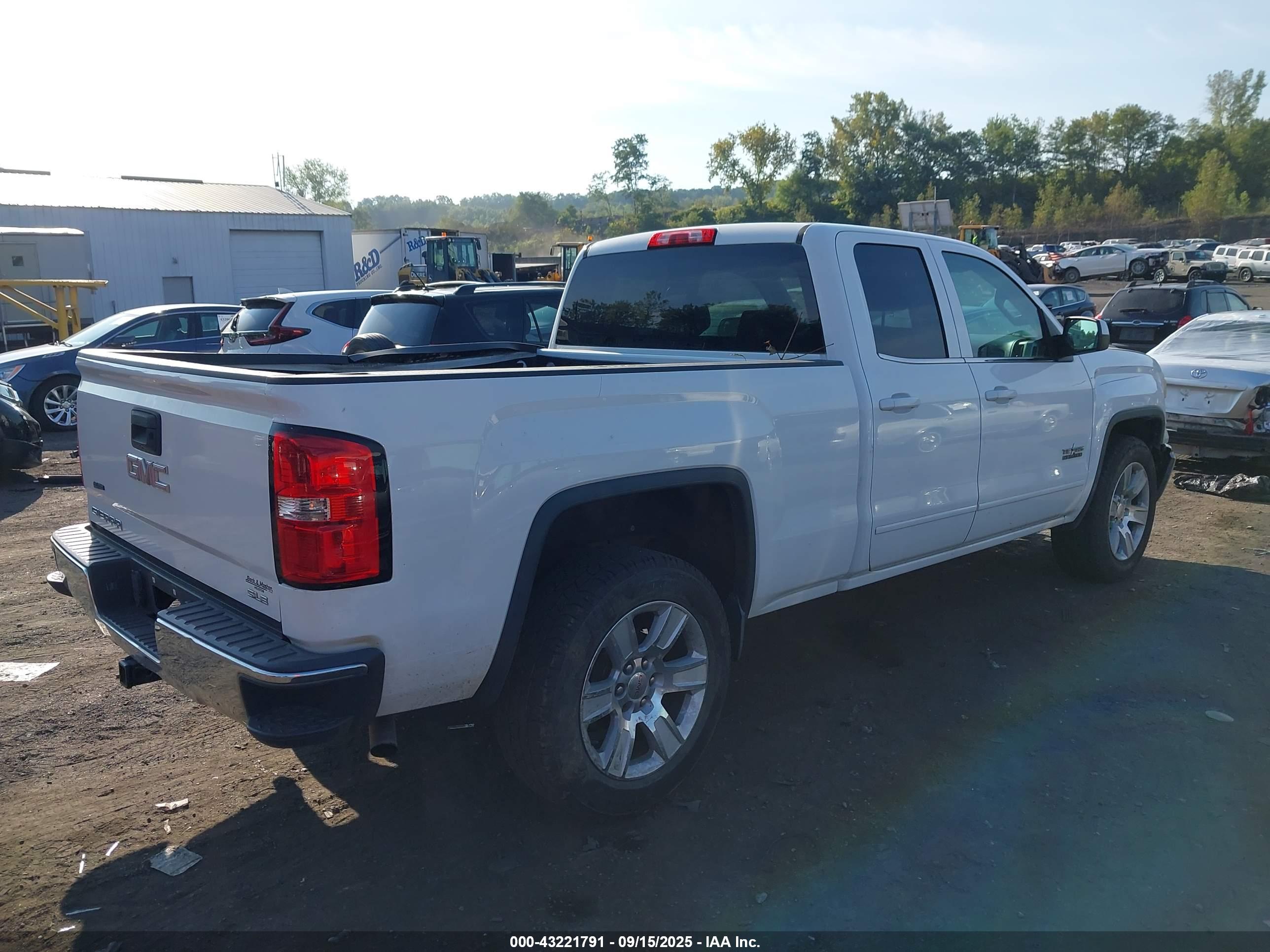 GMC SIERRA image 4