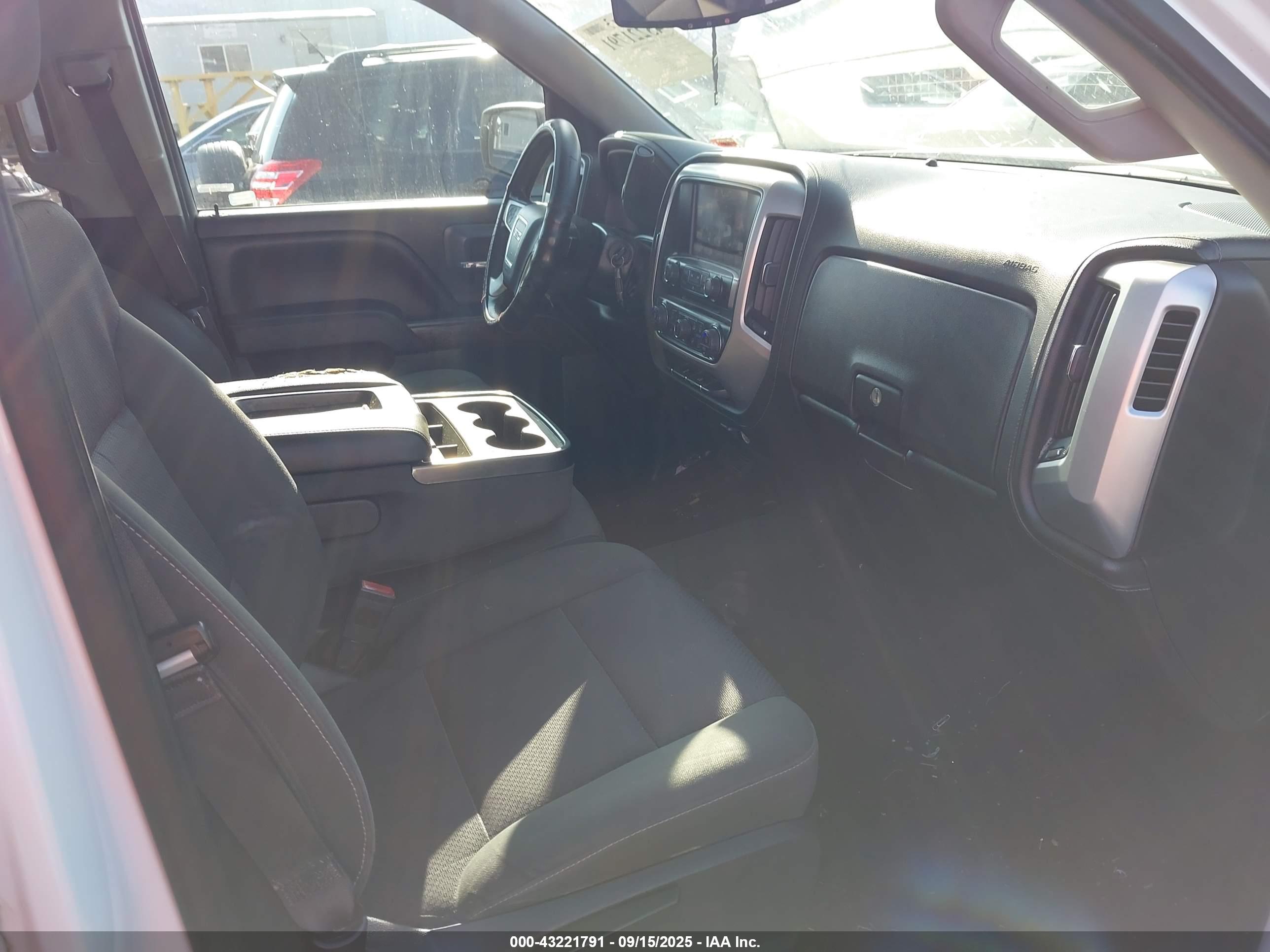 GMC SIERRA image 5
