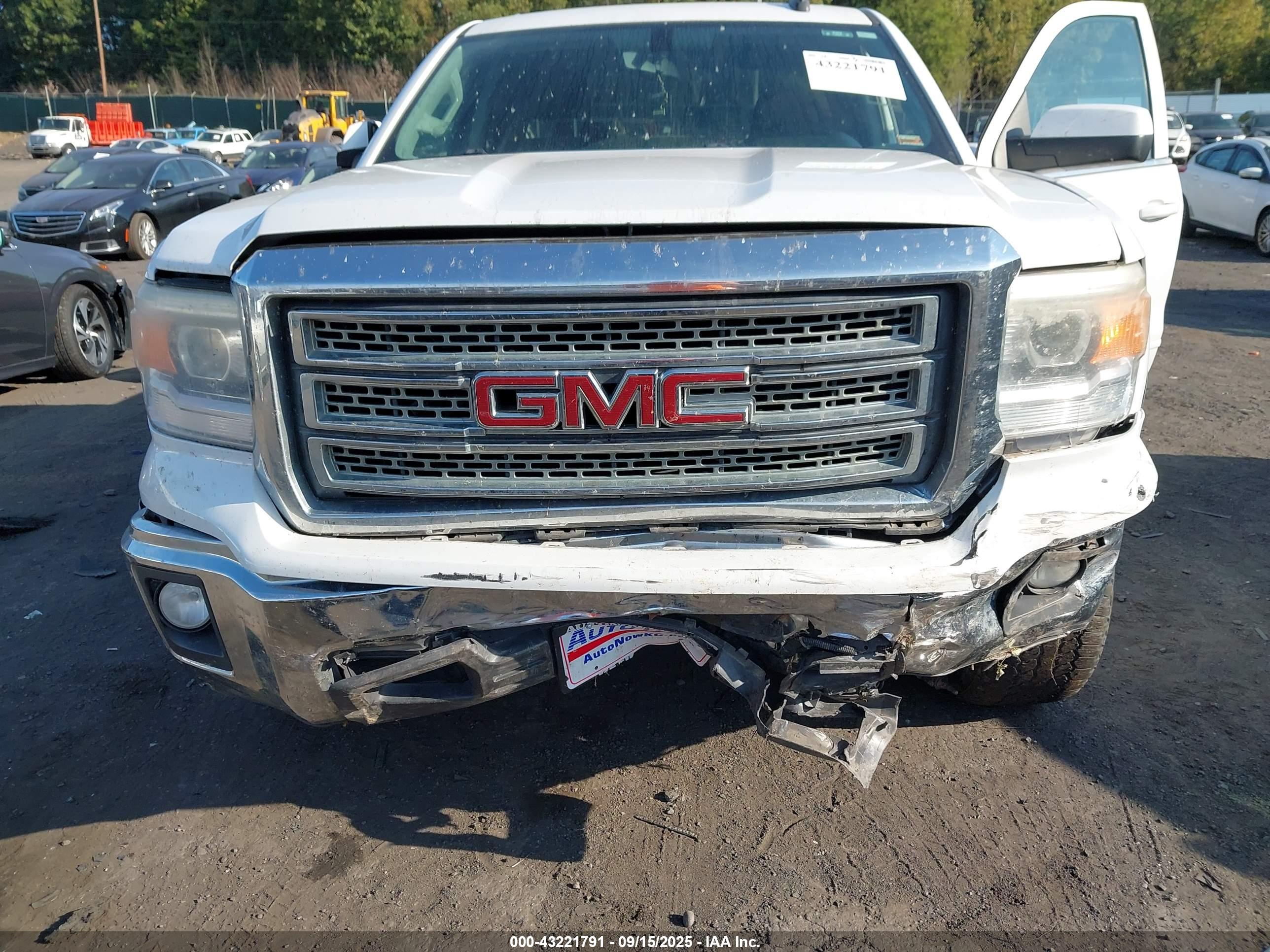 GMC SIERRA image 6