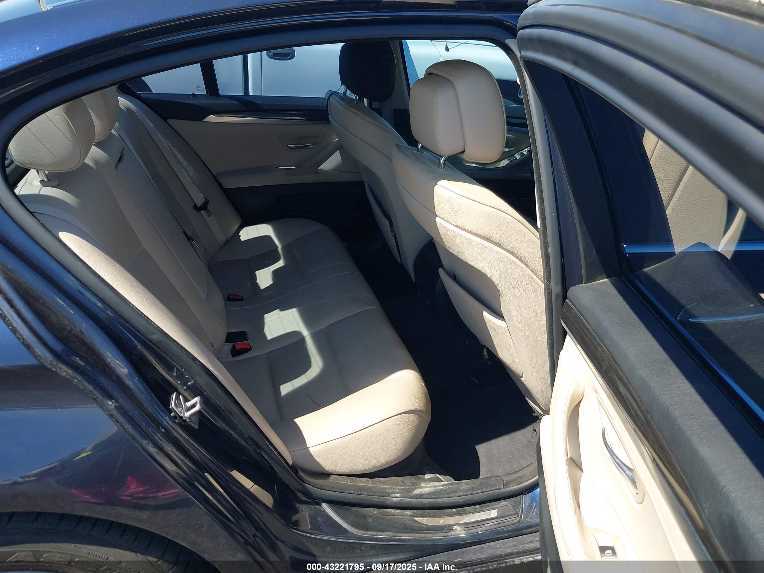 BMW 528I image 8