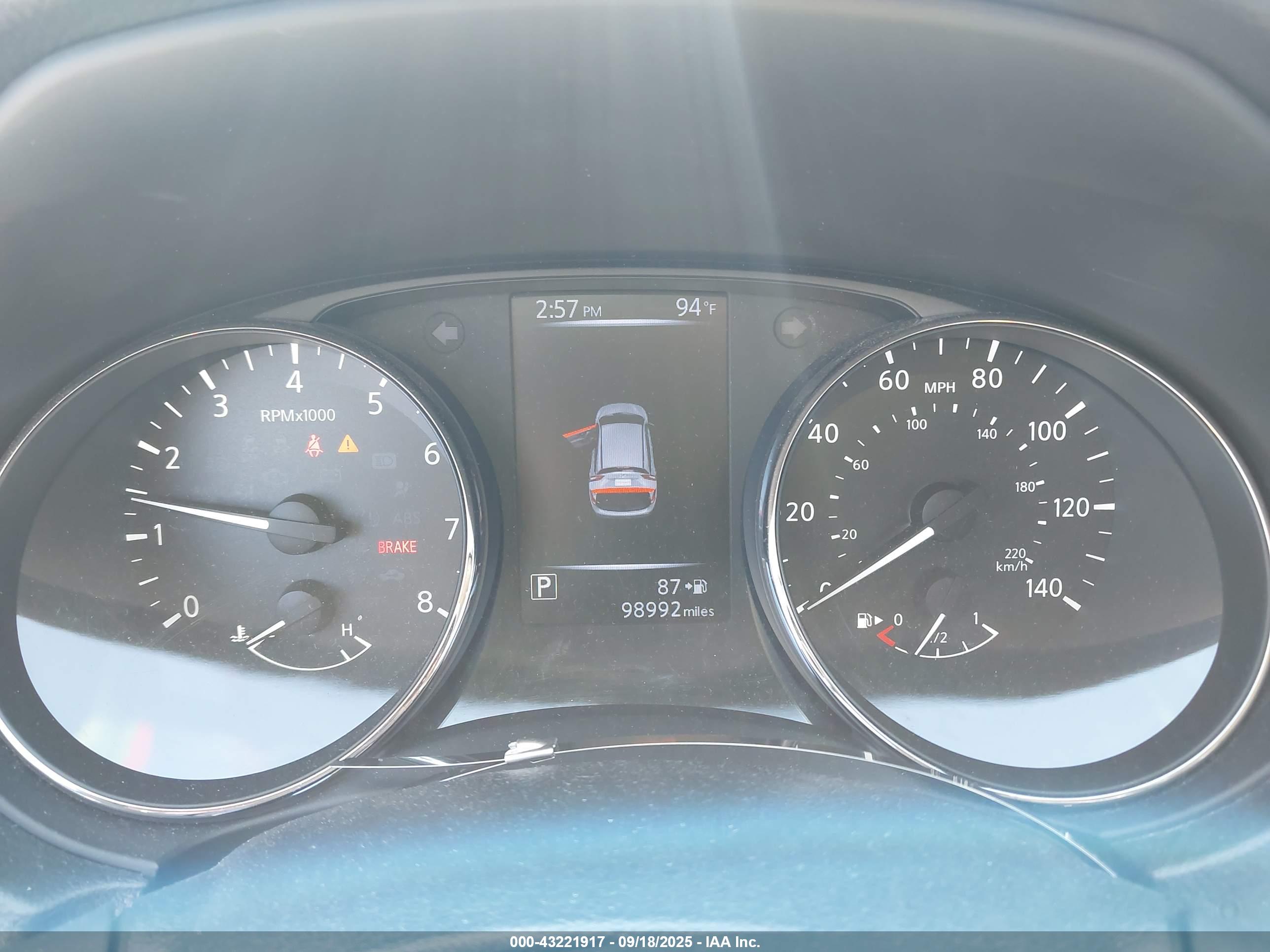 NISSAN ROGUE image 7