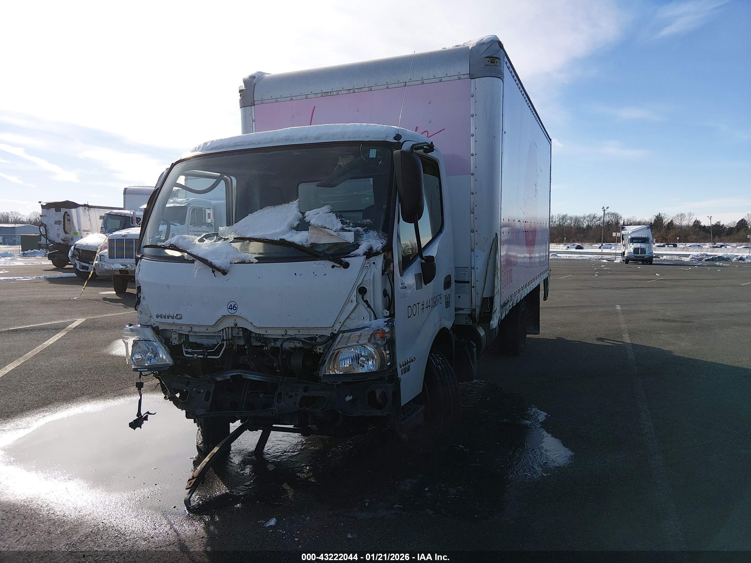 HINO 195 image 2