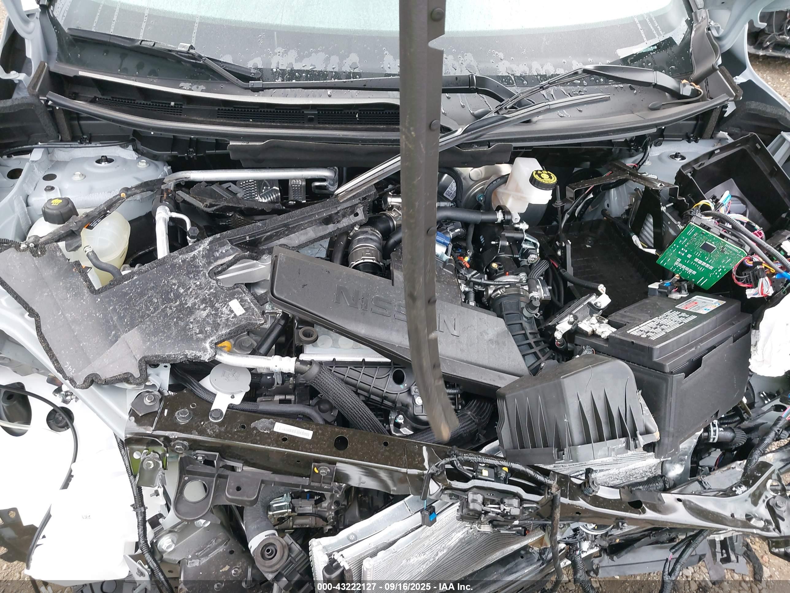 NISSAN ROGUE image 10