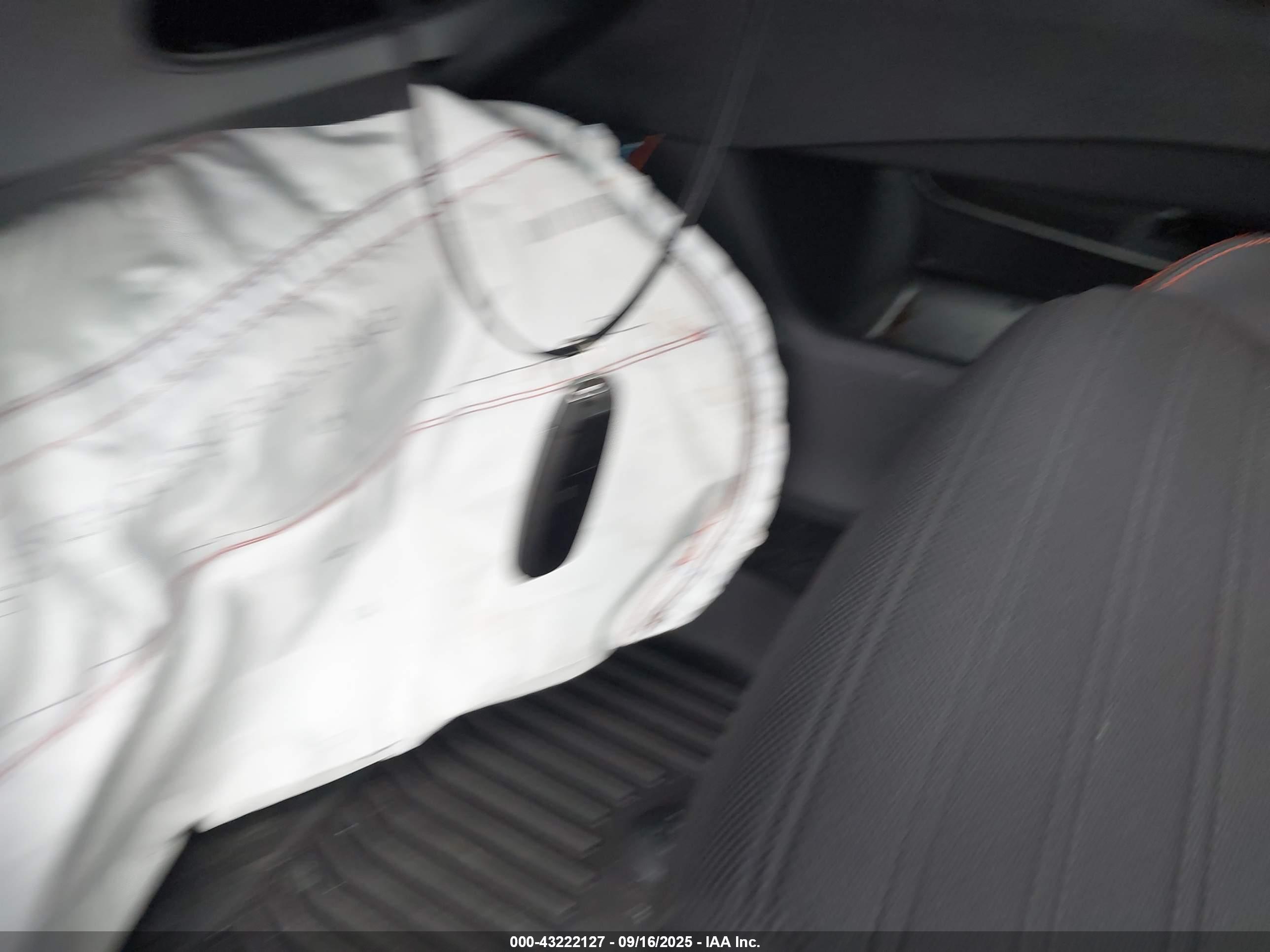 NISSAN ROGUE image 11