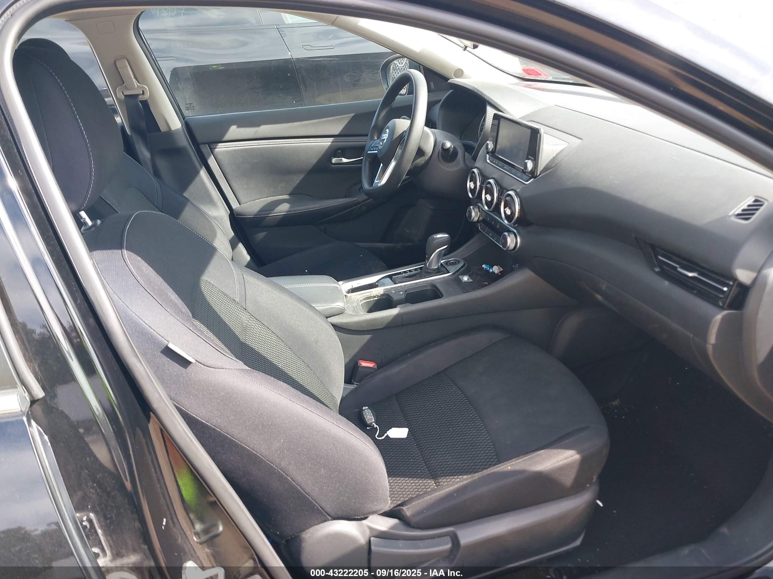 NISSAN SENTRA image 5