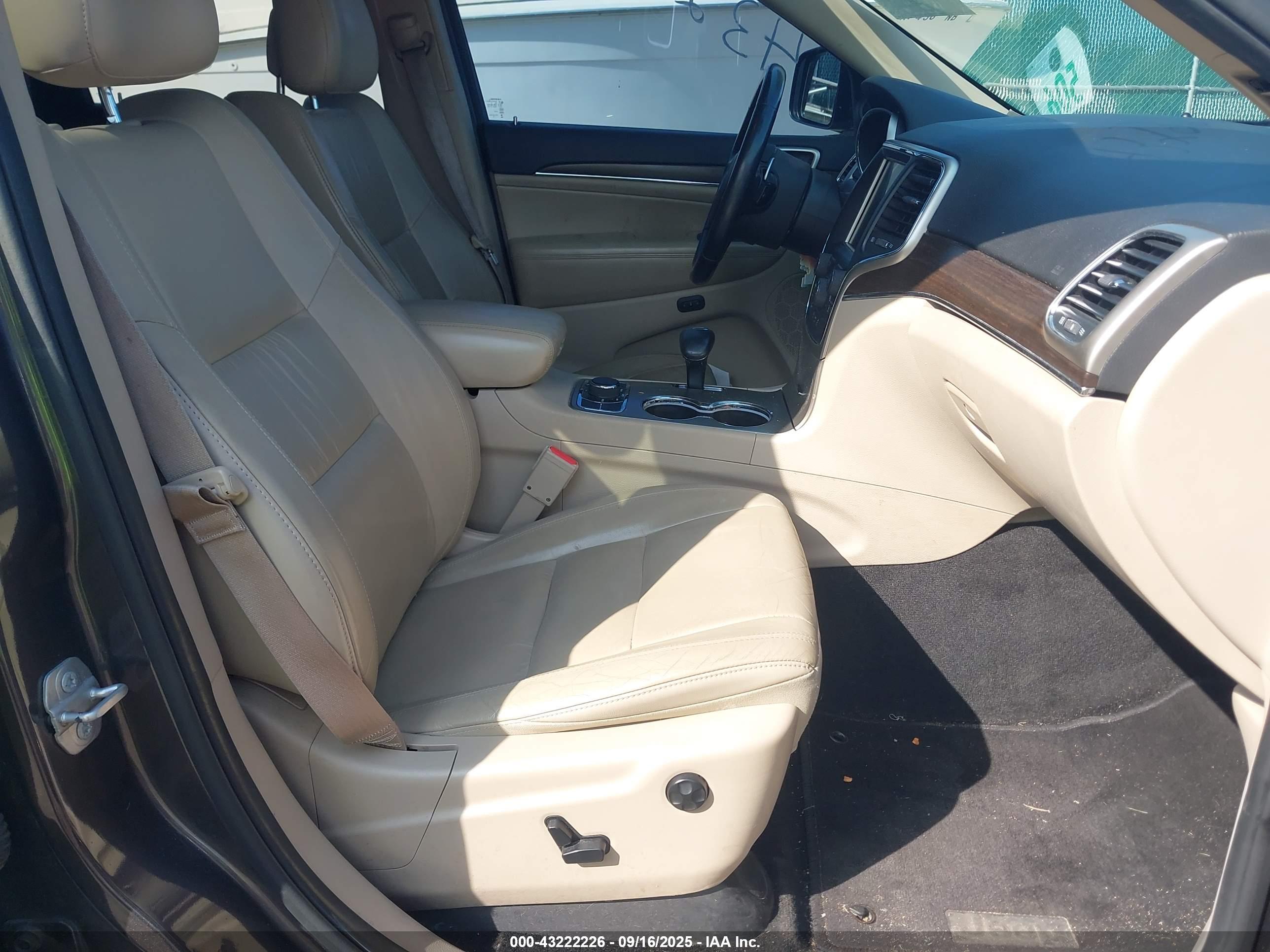 JEEP GRAND image 5