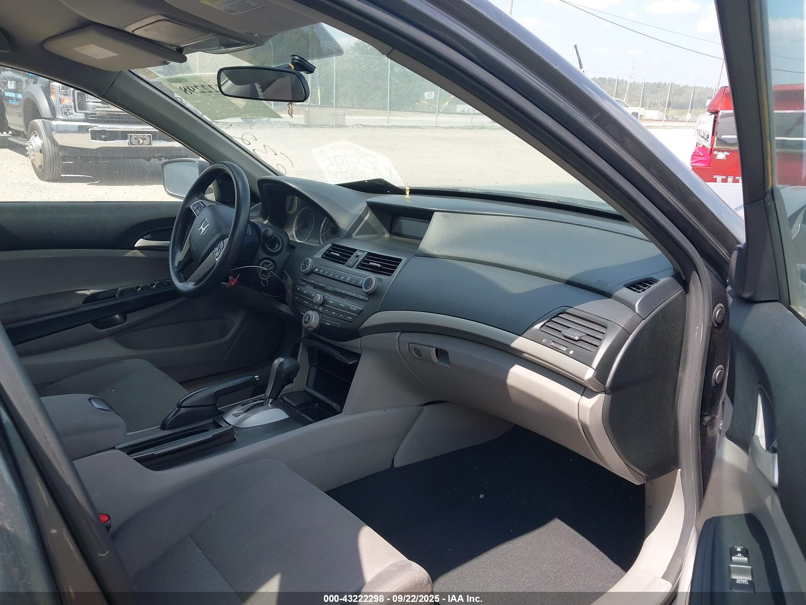 HONDA ACCORD image 5