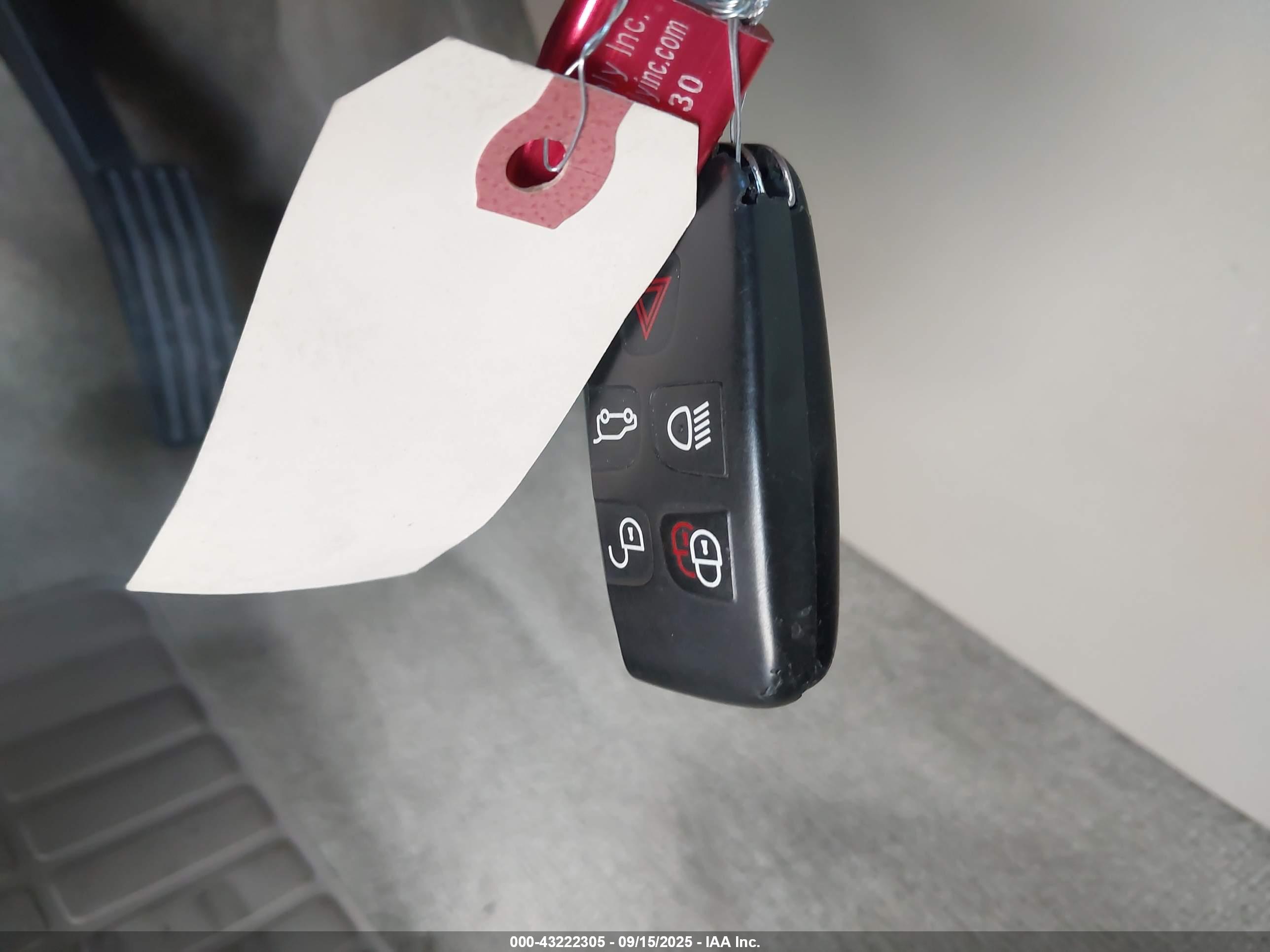 LAND ROVER image 11