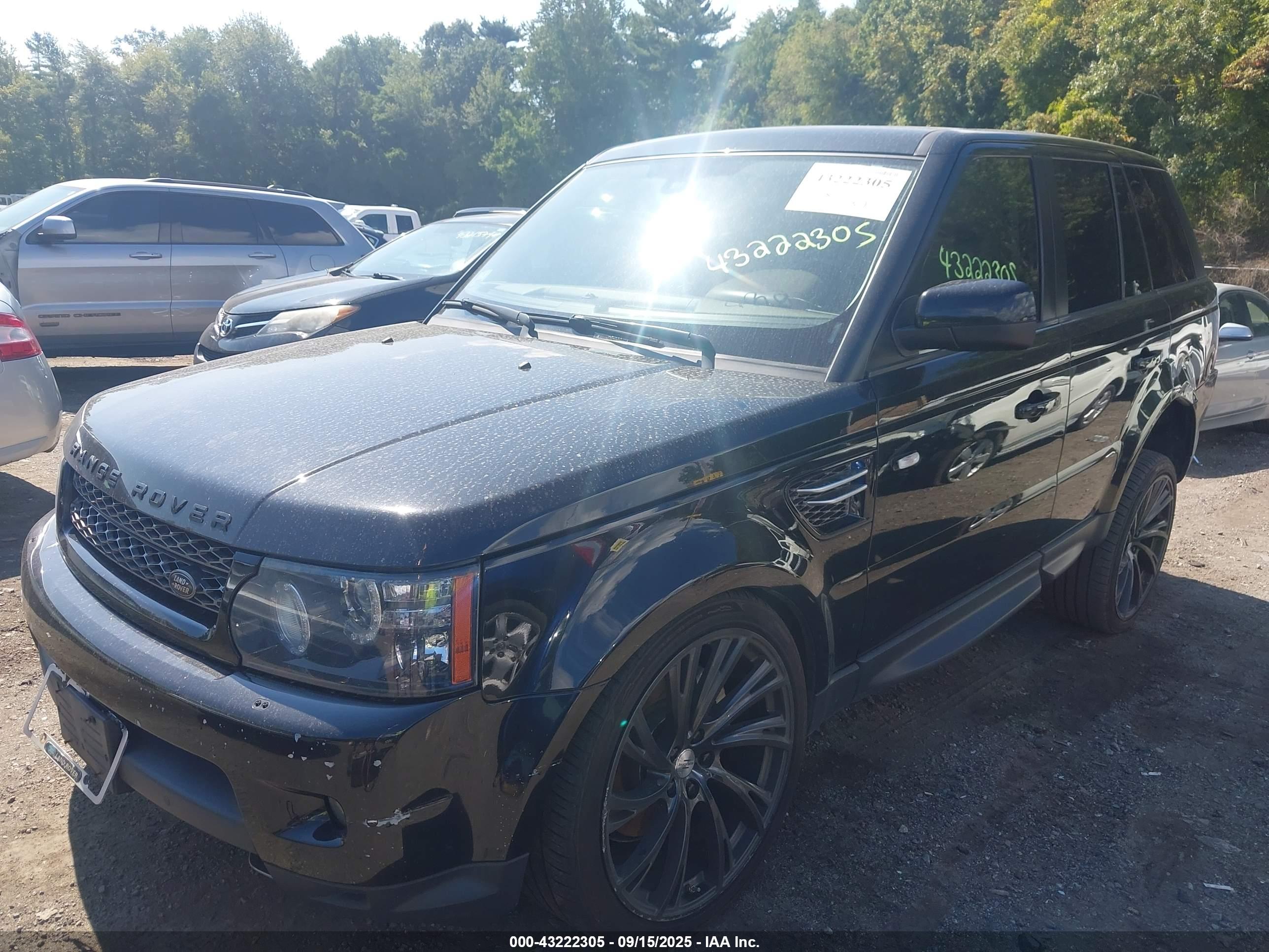 LAND ROVER image 2