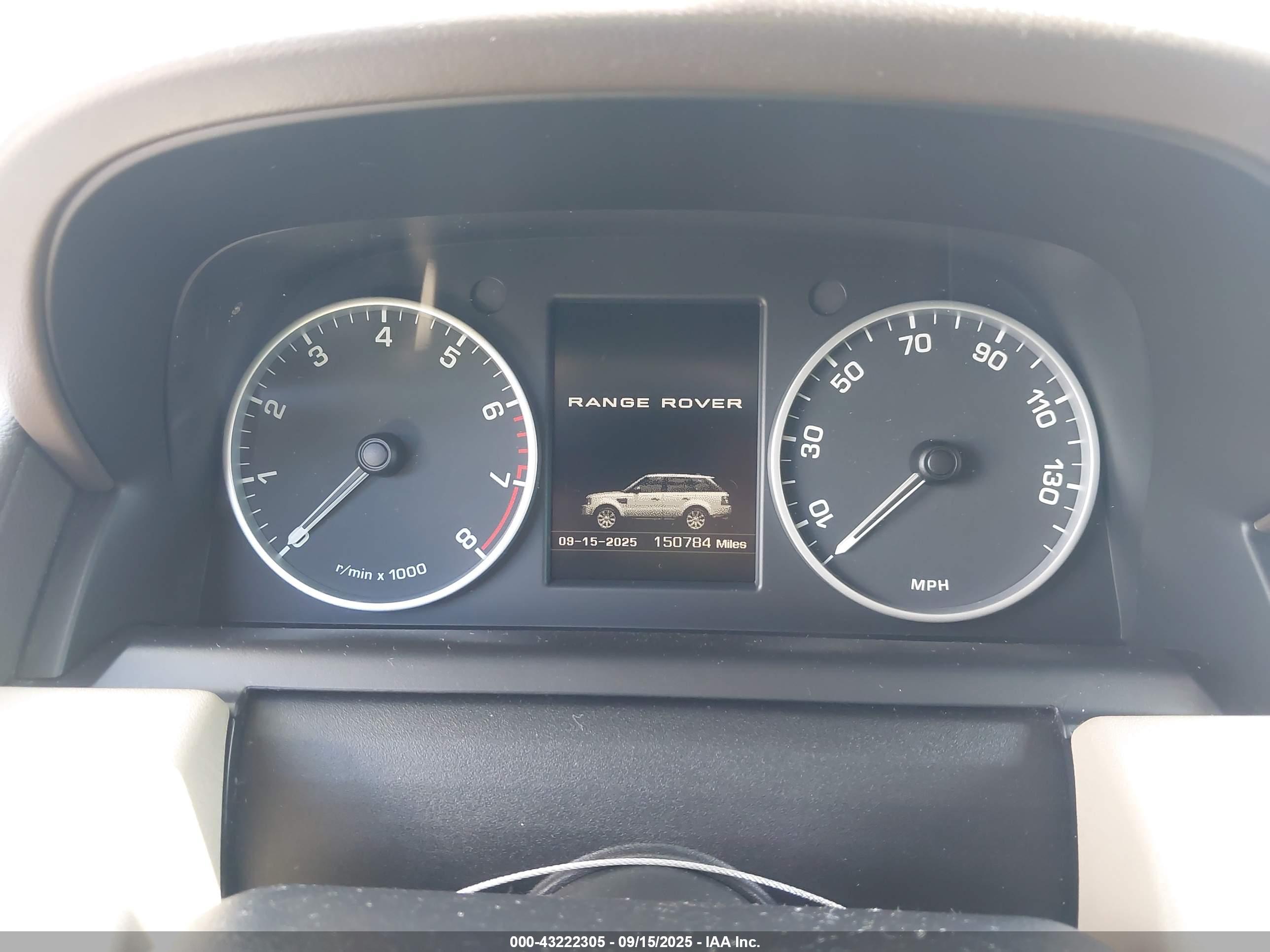 LAND ROVER image 7