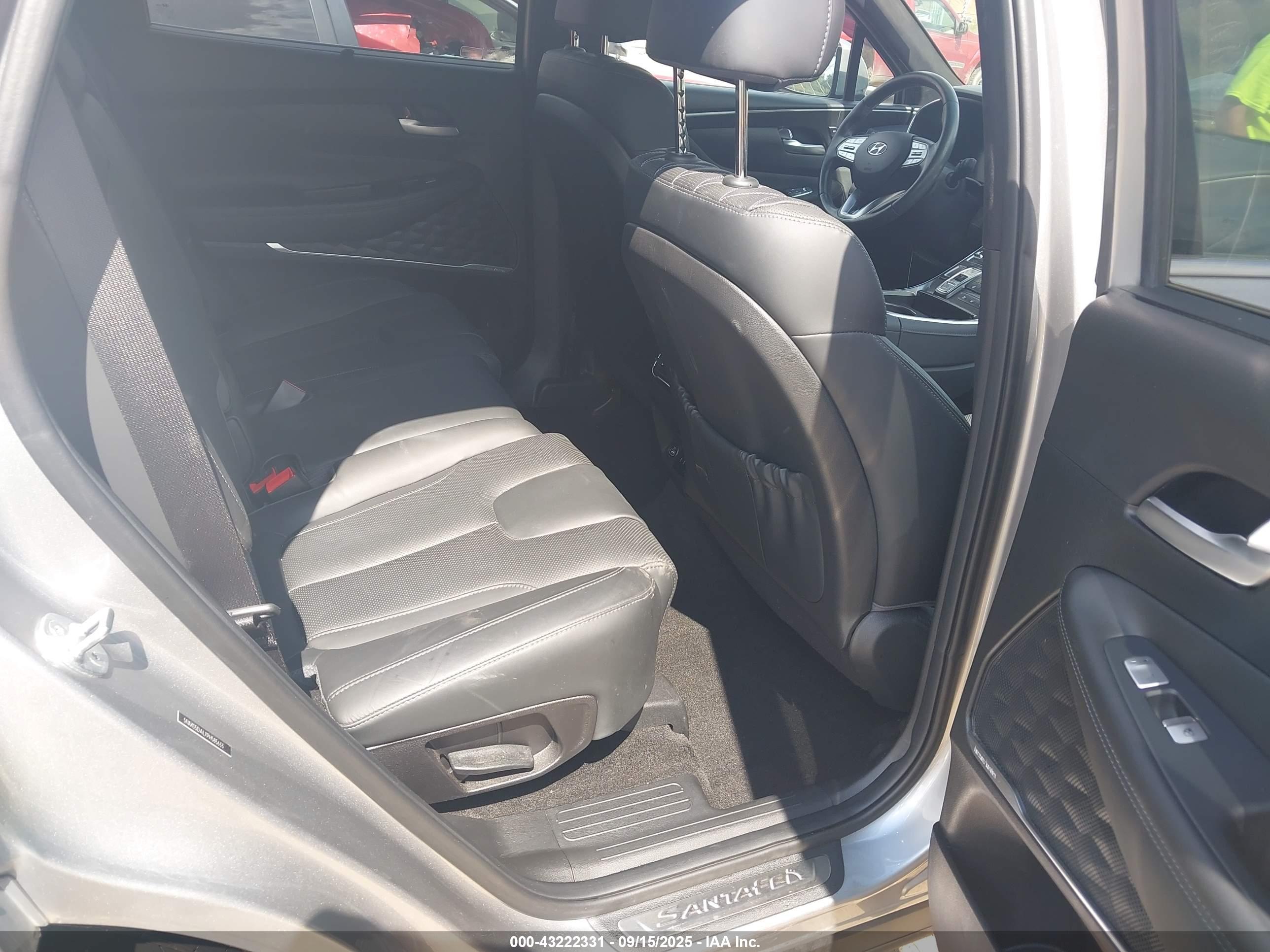 HYUNDAI SANTA image 8